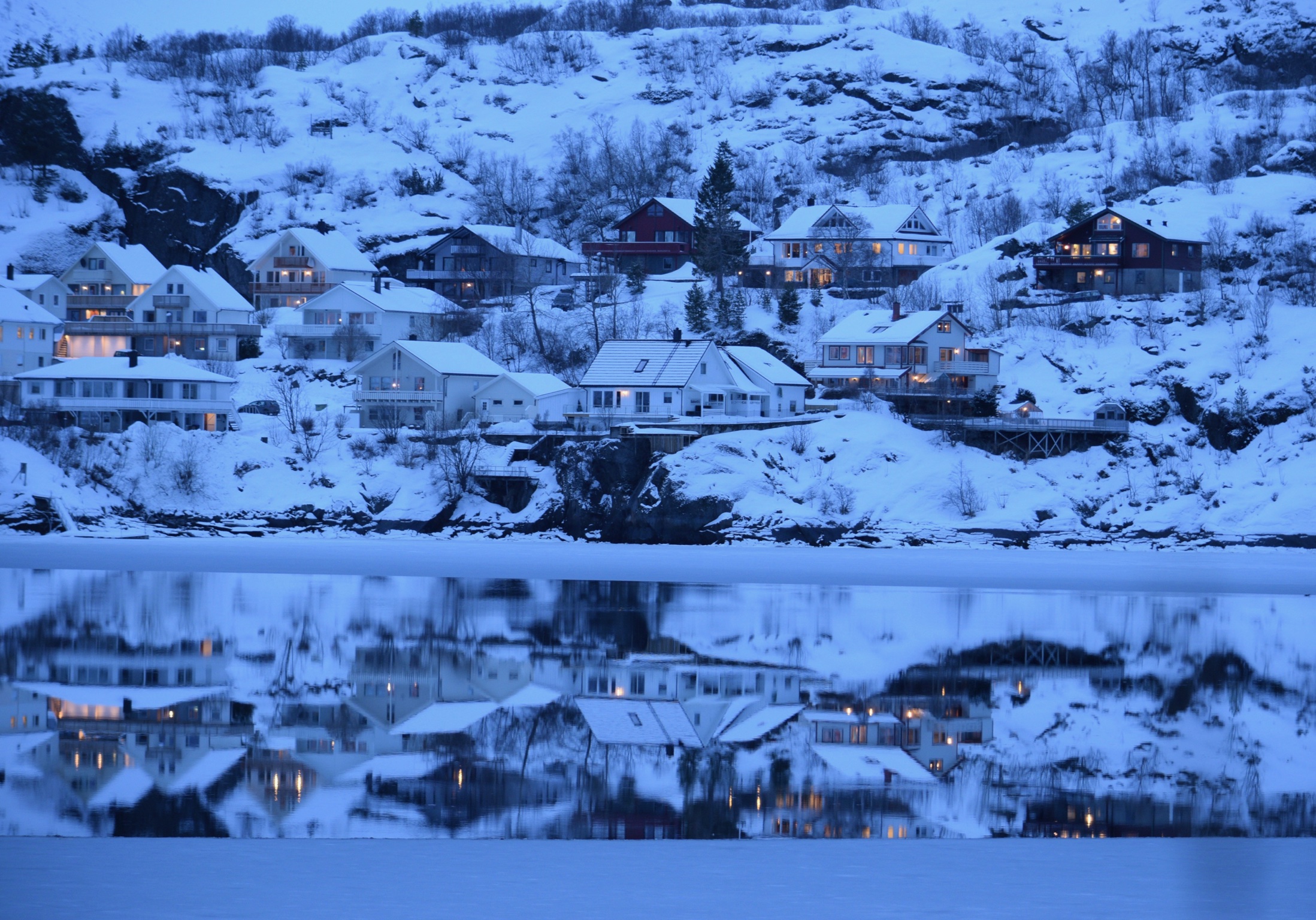 Twilight Svolvaer reflexes.
