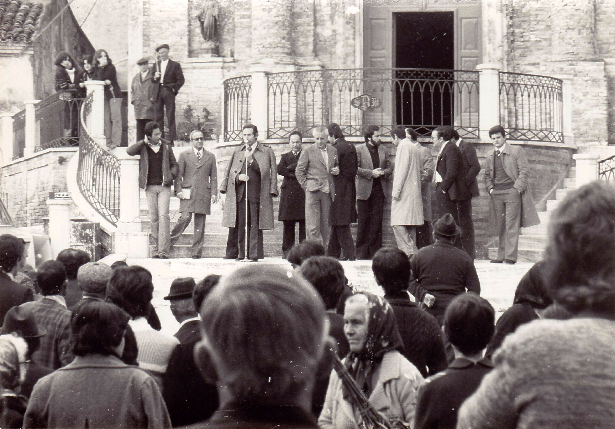 I politici locali manifestano per il Rapimento Moro