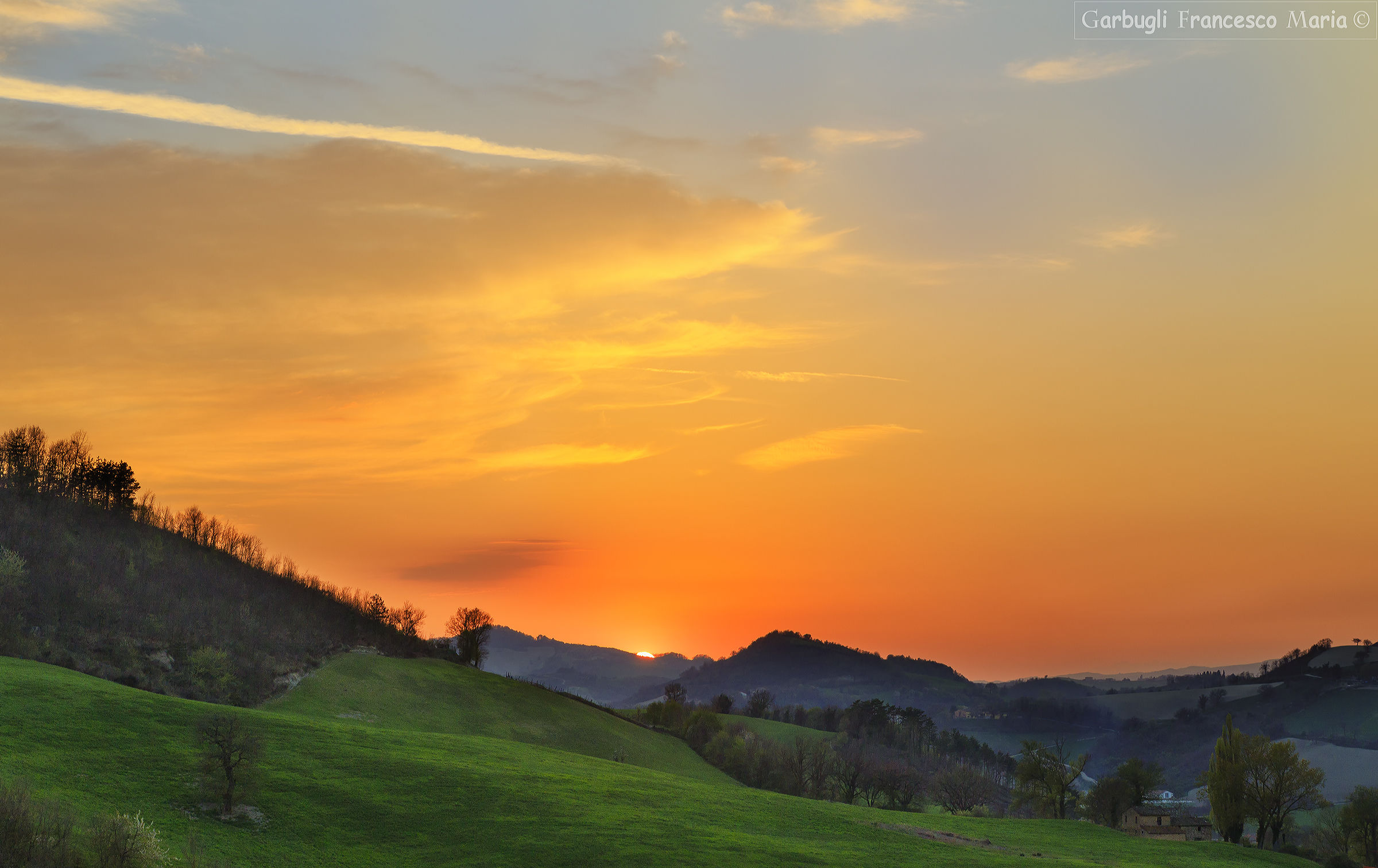 fiery sunset in Val Metauro