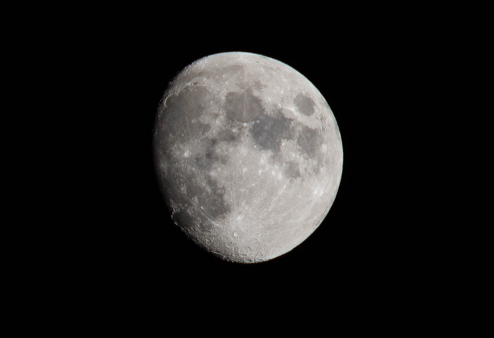 moon - f = 300mm f = 8 t = 1/160 = iso 100 maf = remote manu...