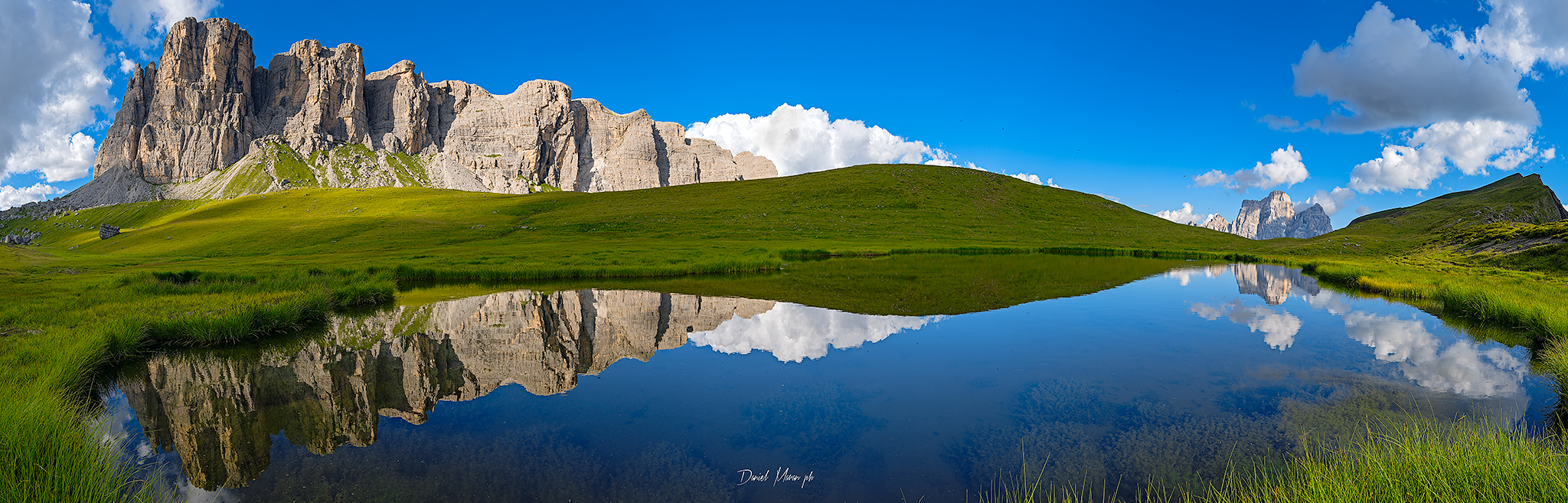 Baste views of Mirror