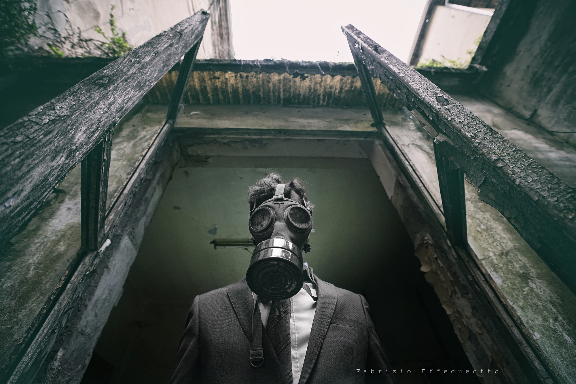 "Smogking" he is the social unrest