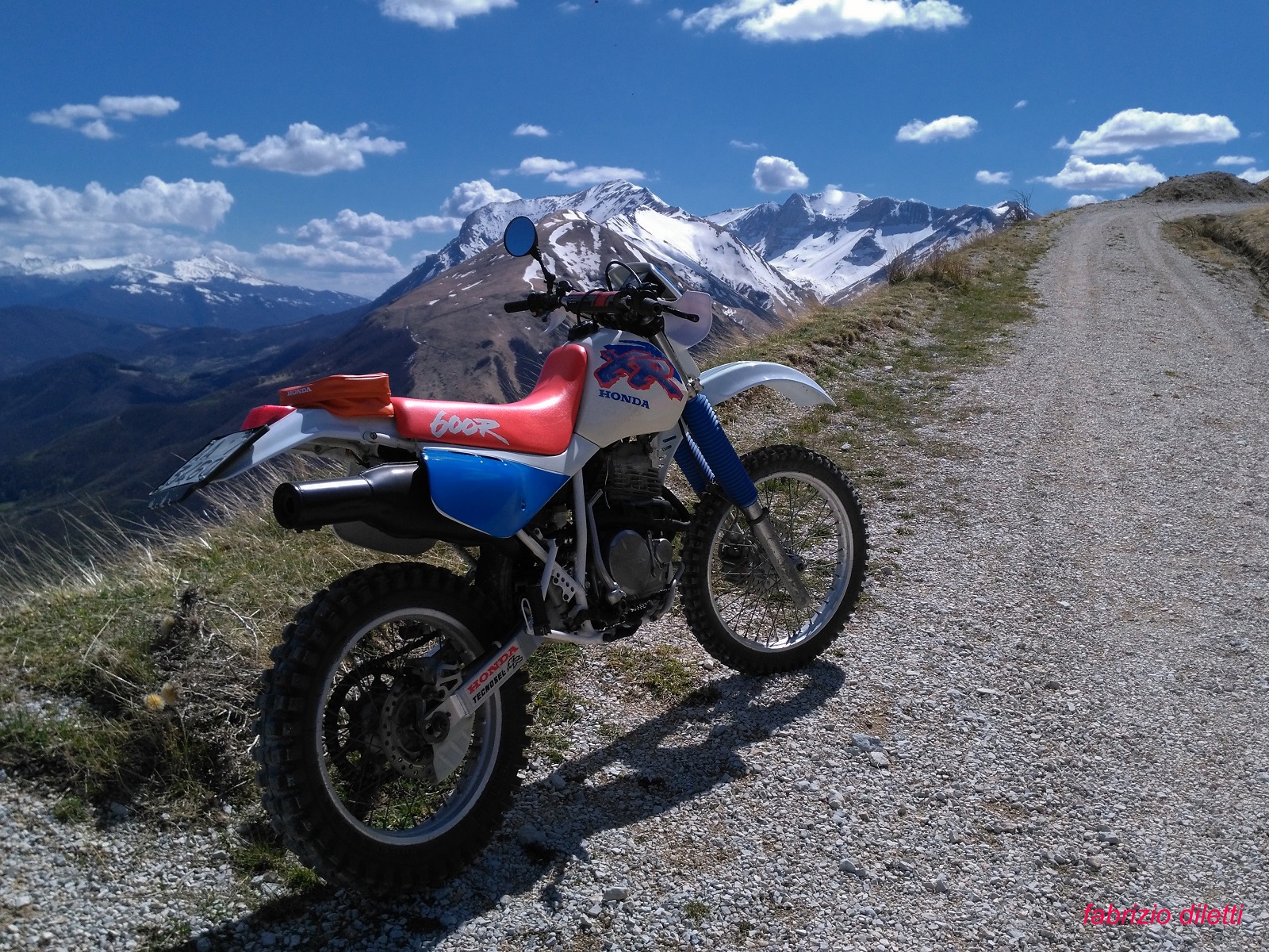 xr cryptic. honda xr 600 r on the mountain road sib