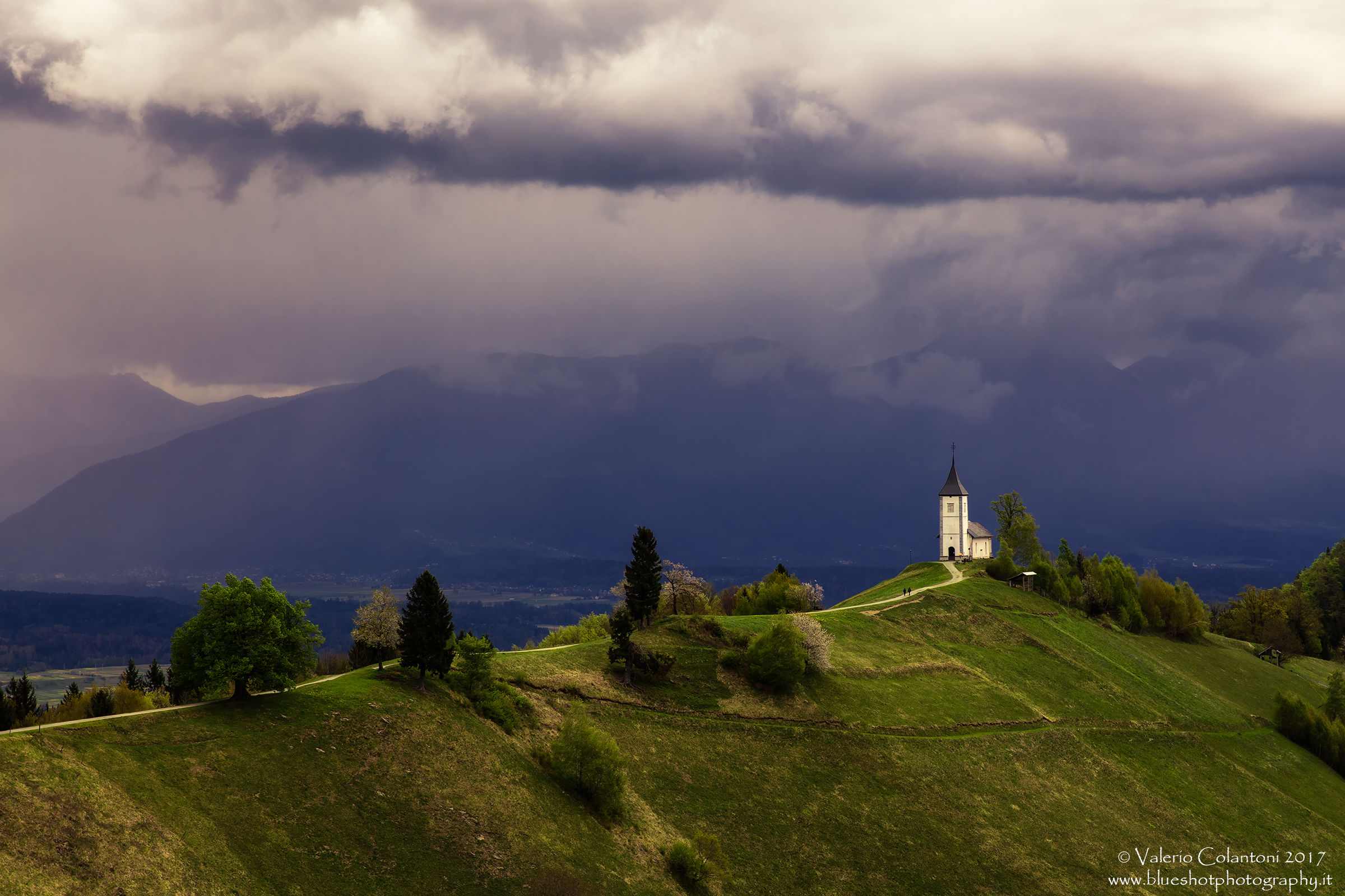 The church of Jamnik ...