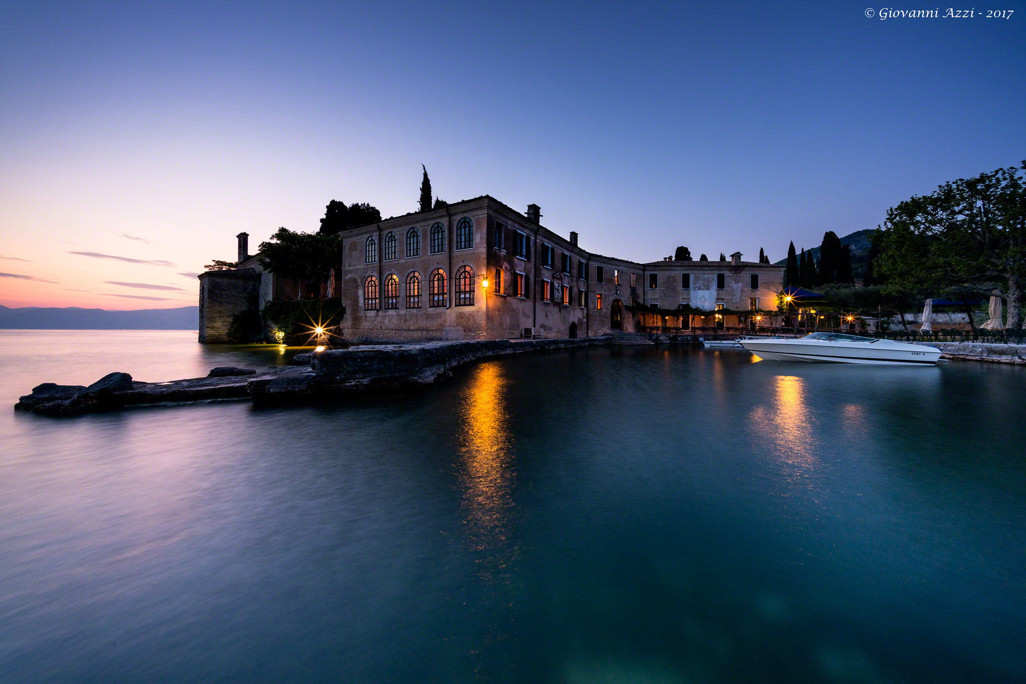 Ultima luce su Punta San Vigilio