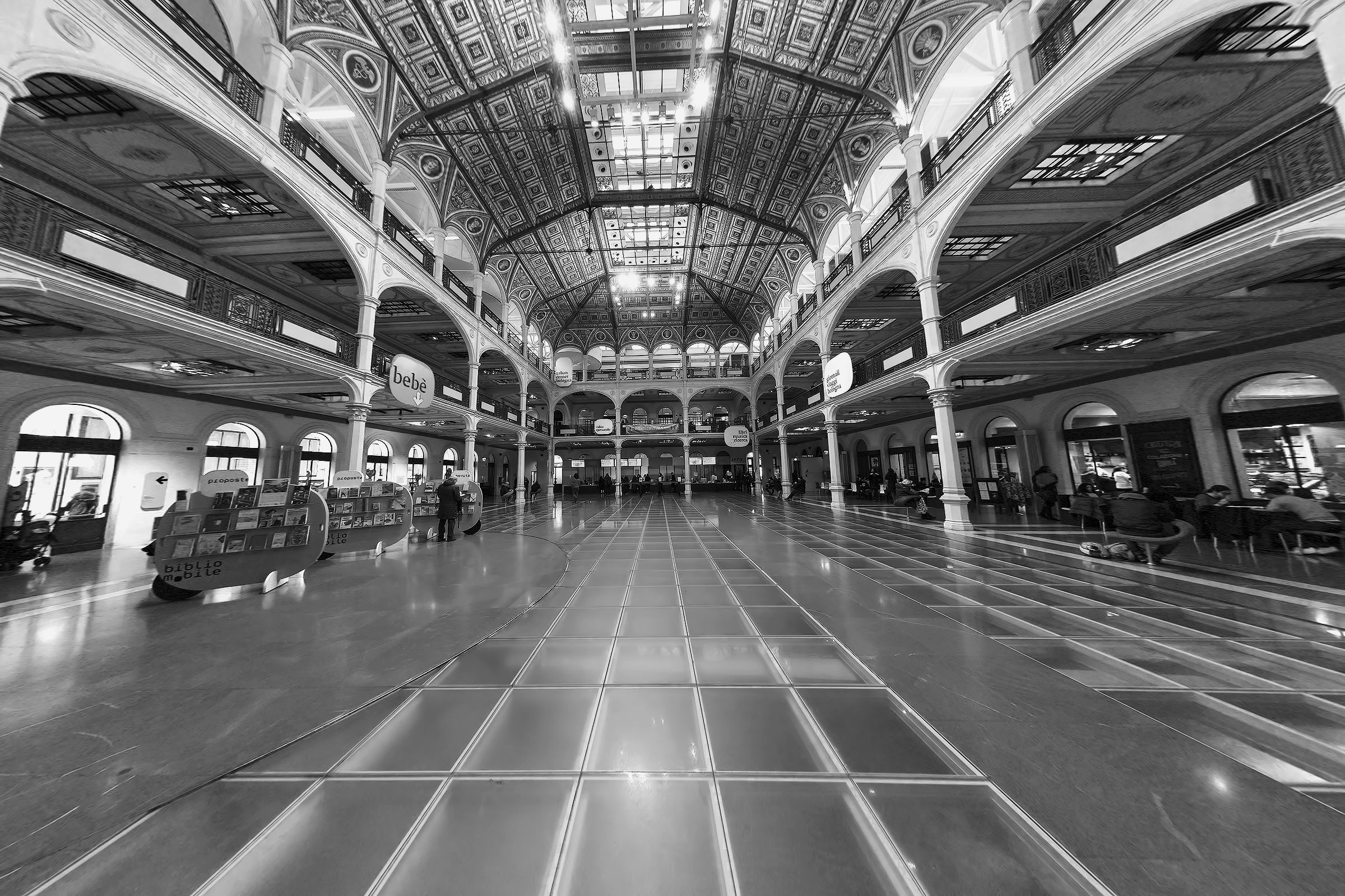 Sala Borsa B / W