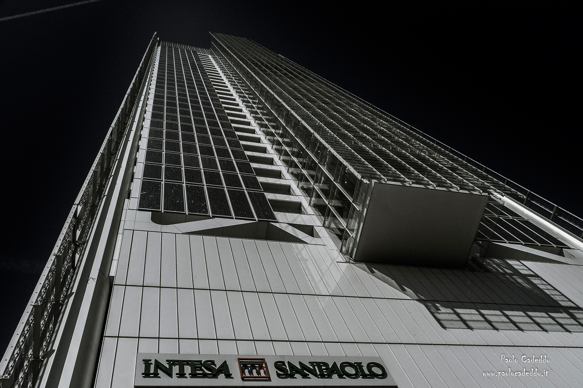 Torno, grattacielo del Sanpaolo
