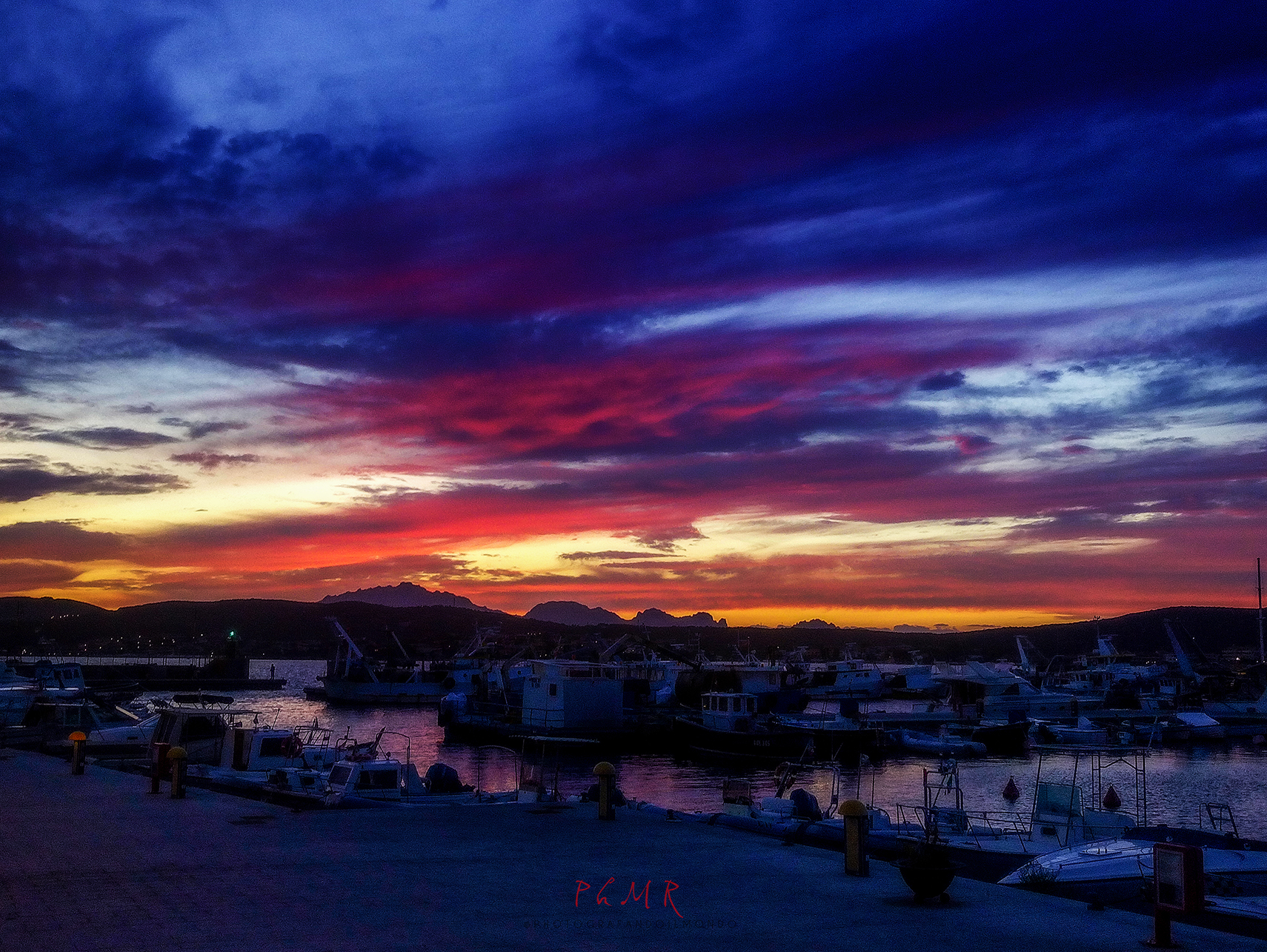 With a sunset so you can only accompany Gulf Aranci