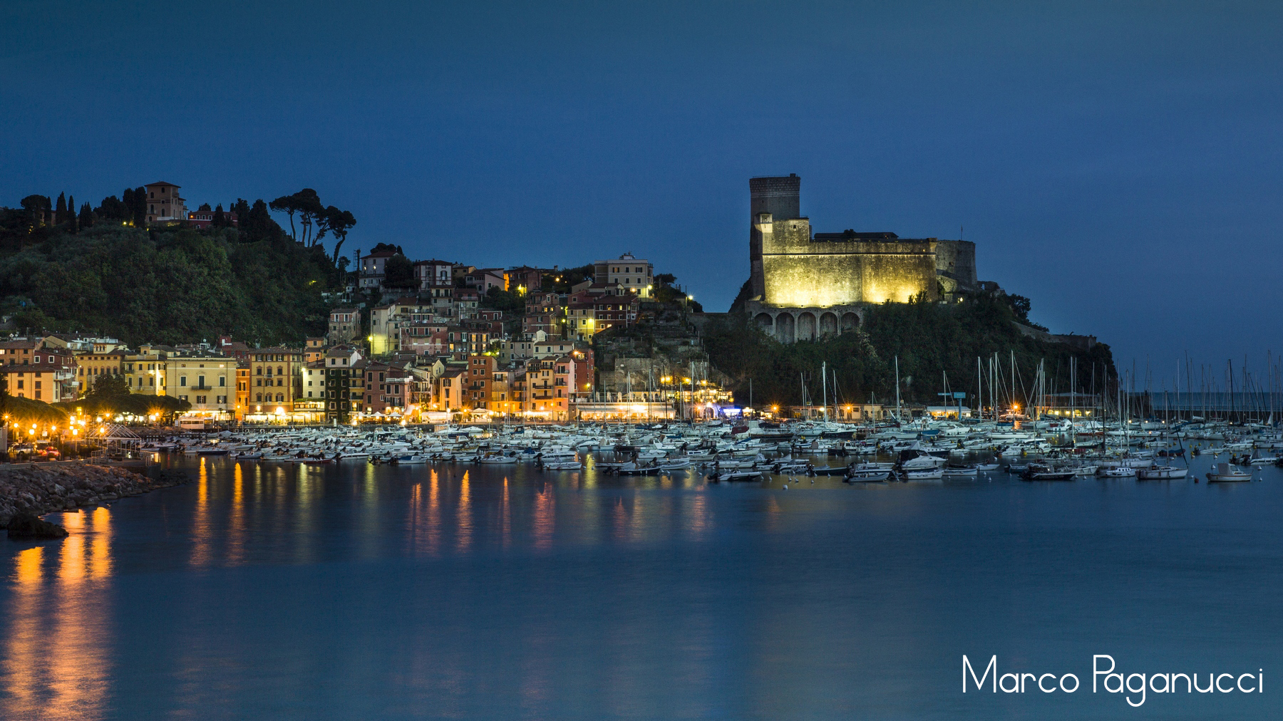 Lerici by night