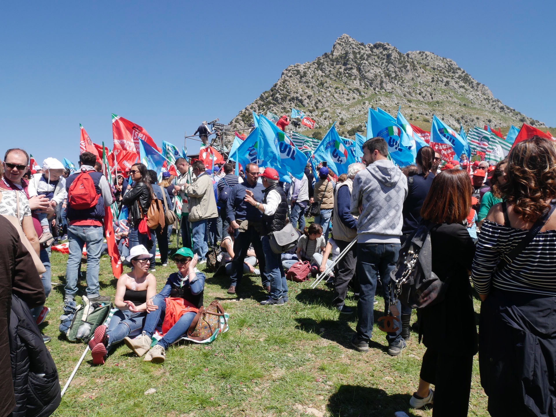 Waiting for the meeting at Portella