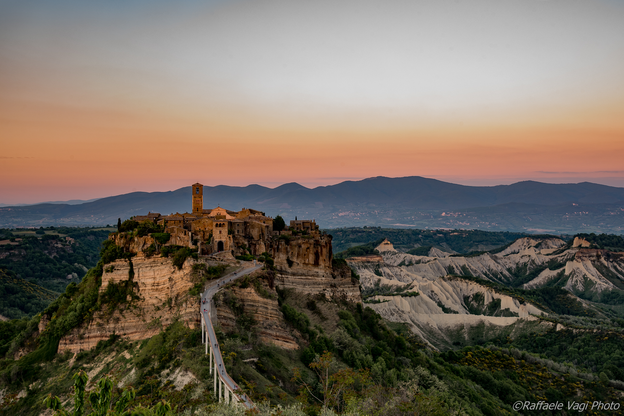 Civita di Bagnoregio al Tramonto