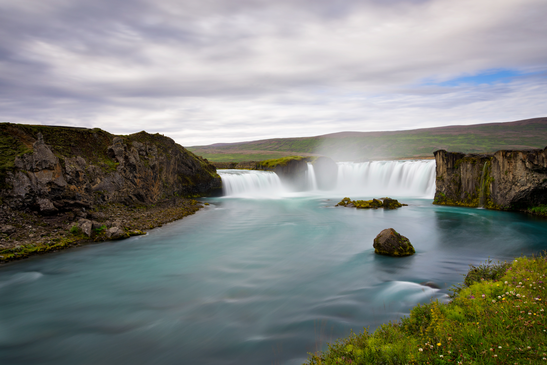 Godafoss: waterfall of the gods