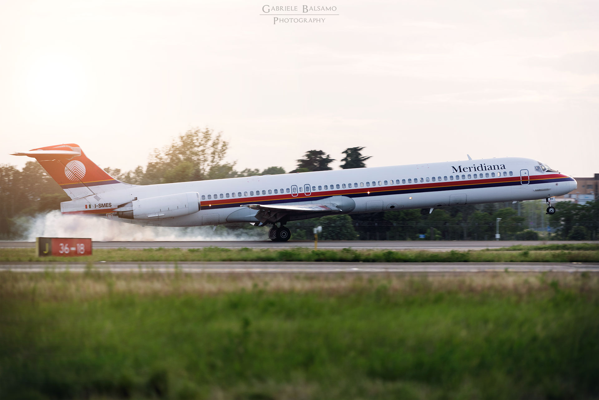 Touch-down md-82 Meridiana