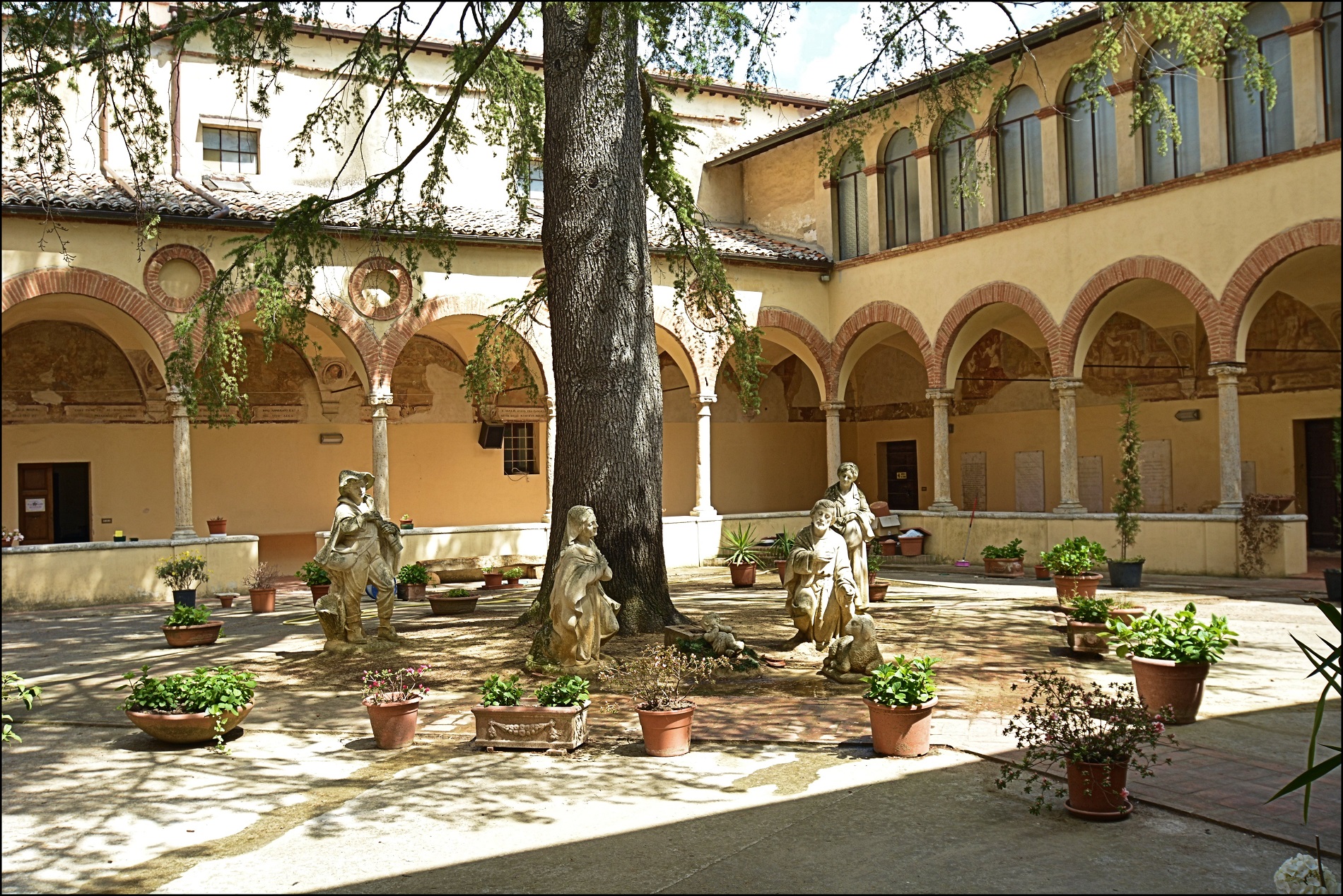 Chiostro Chiesa S.Agnese - Montepulciano