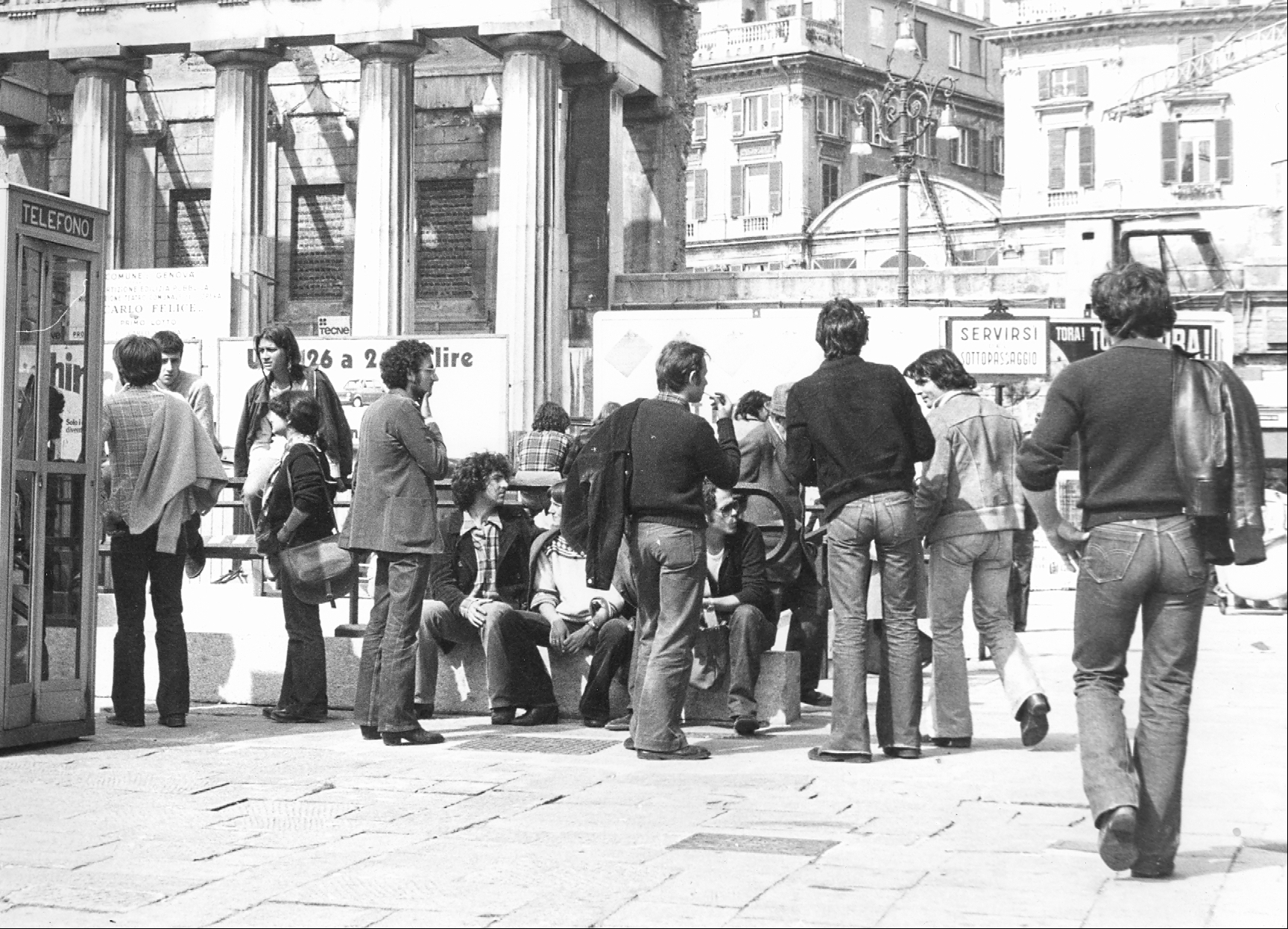 Piazza de Ferrari anni '70
