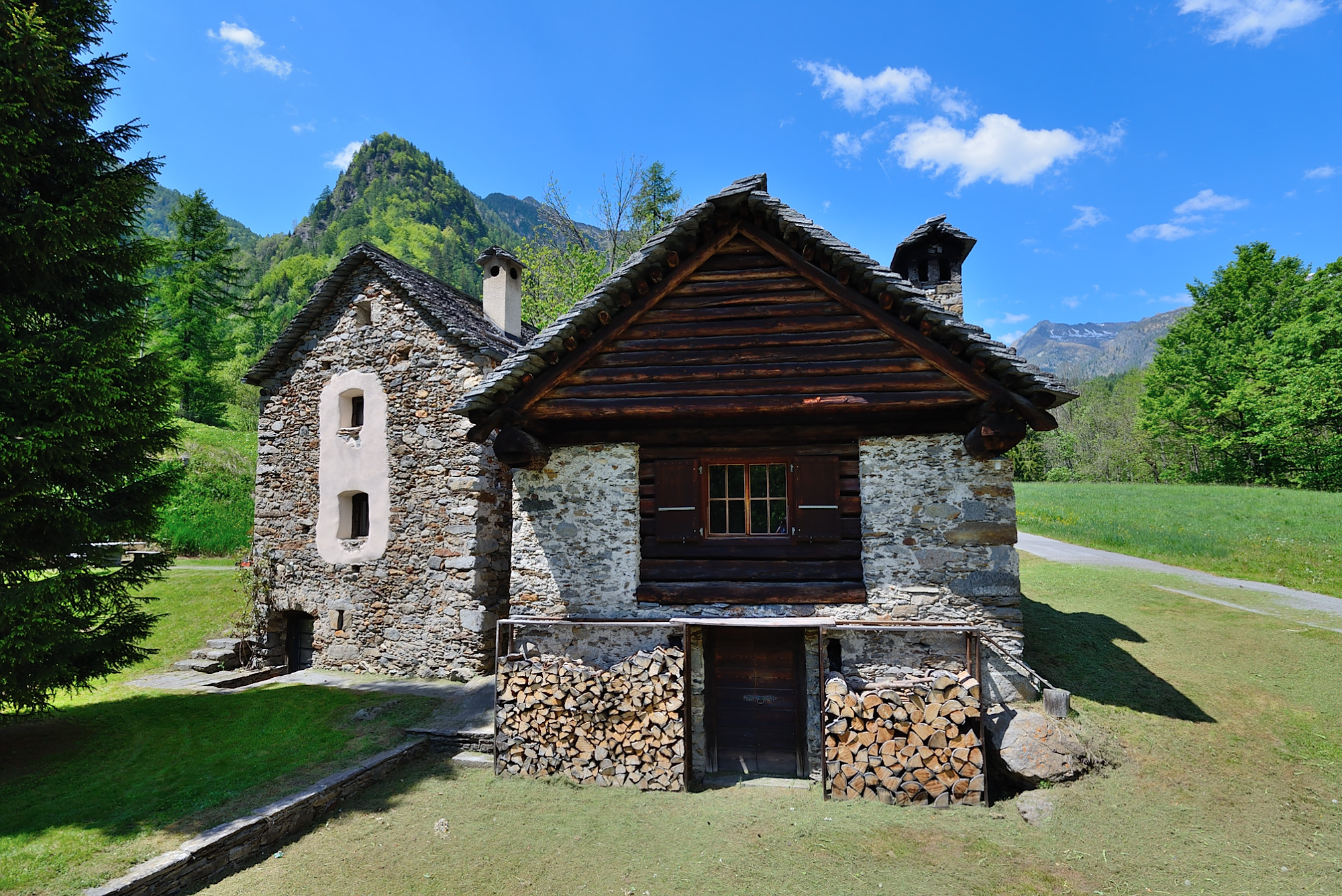 Ambiente rurale in Valle Lavizzara