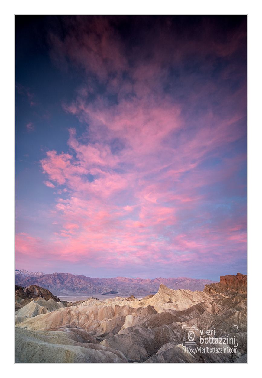 Alba pastello su Zabriskie Point