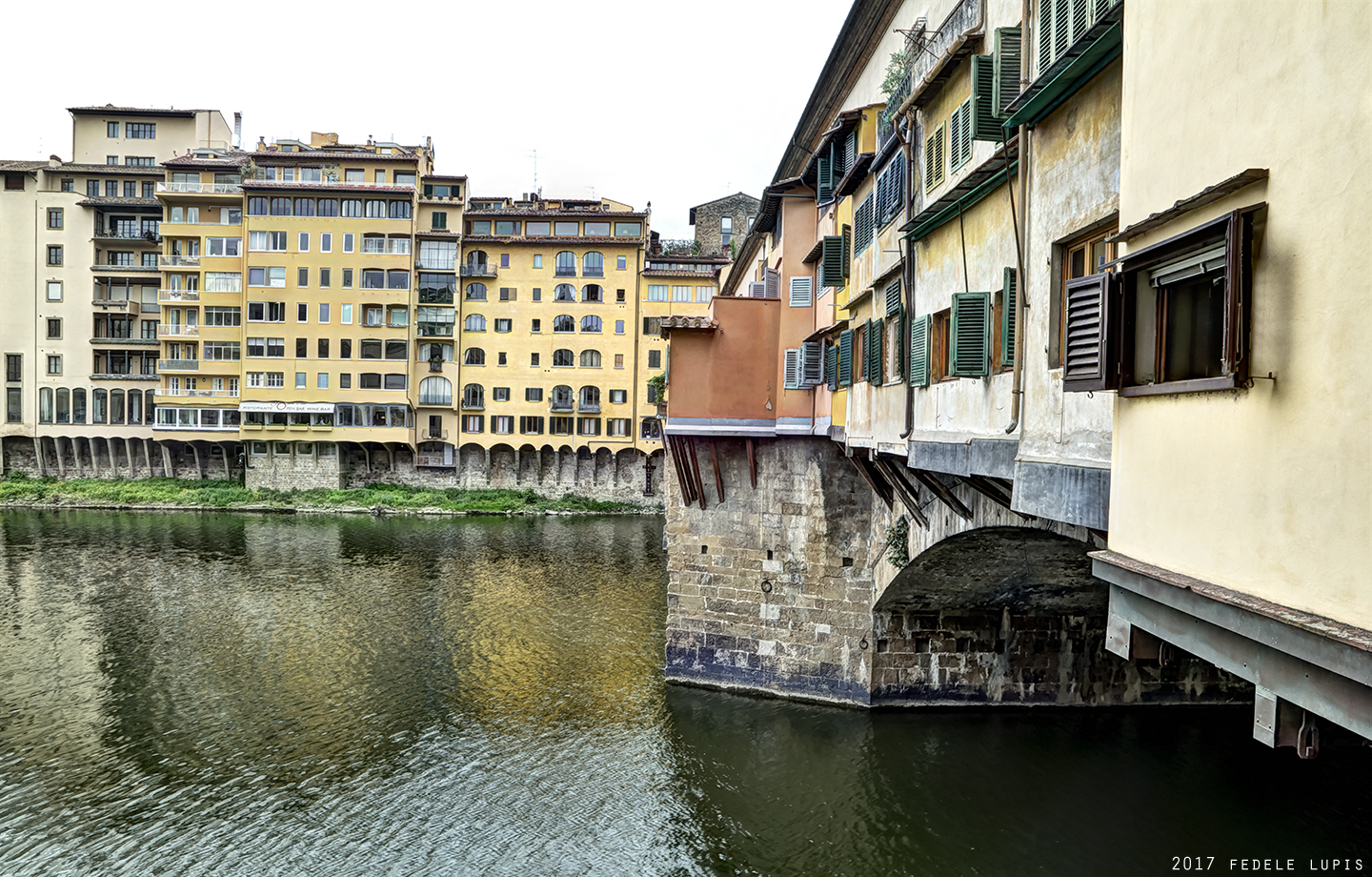 Florence - Ponte Vecchio, glimpse ....