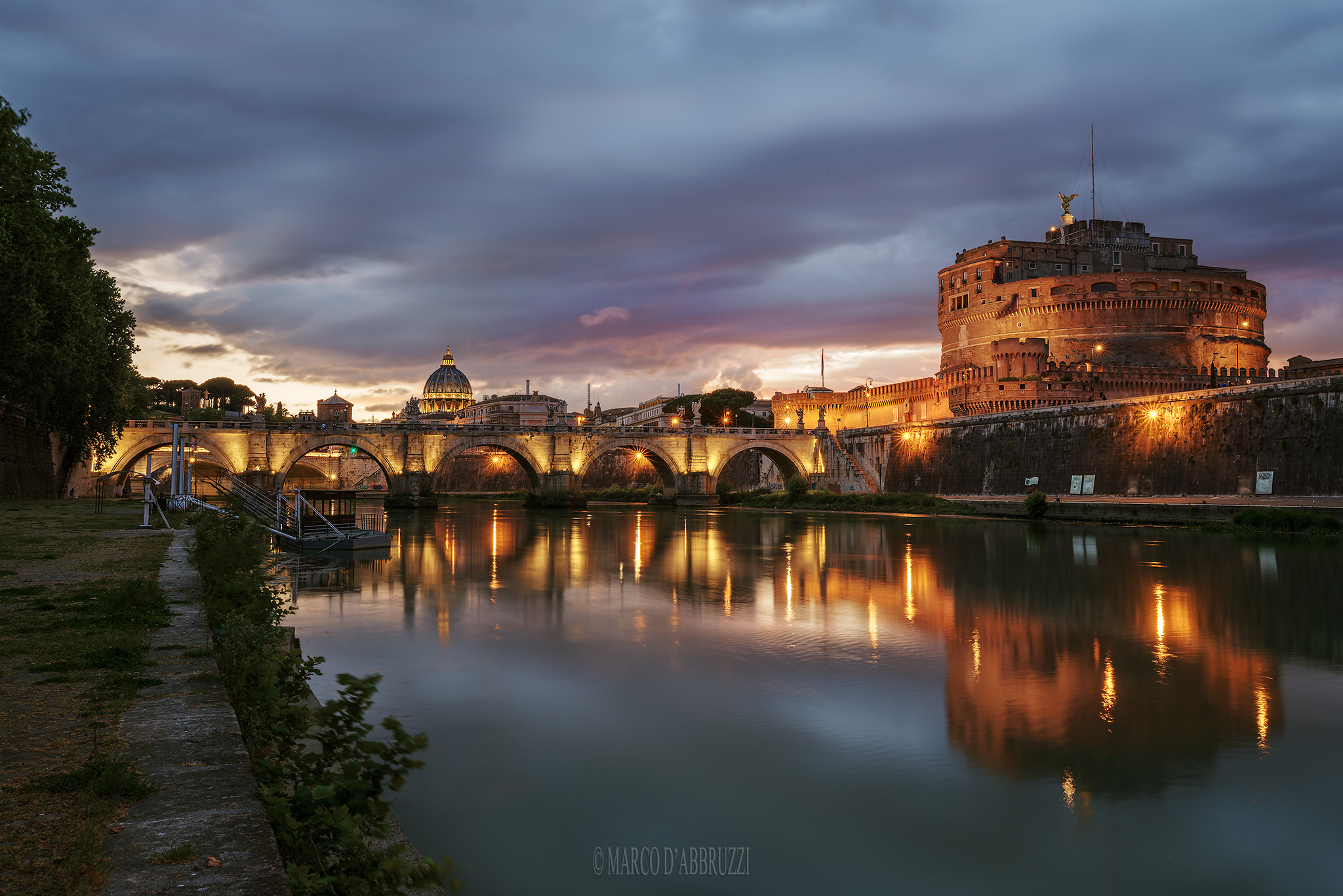 Early lights in Castel Sant 'Angelo