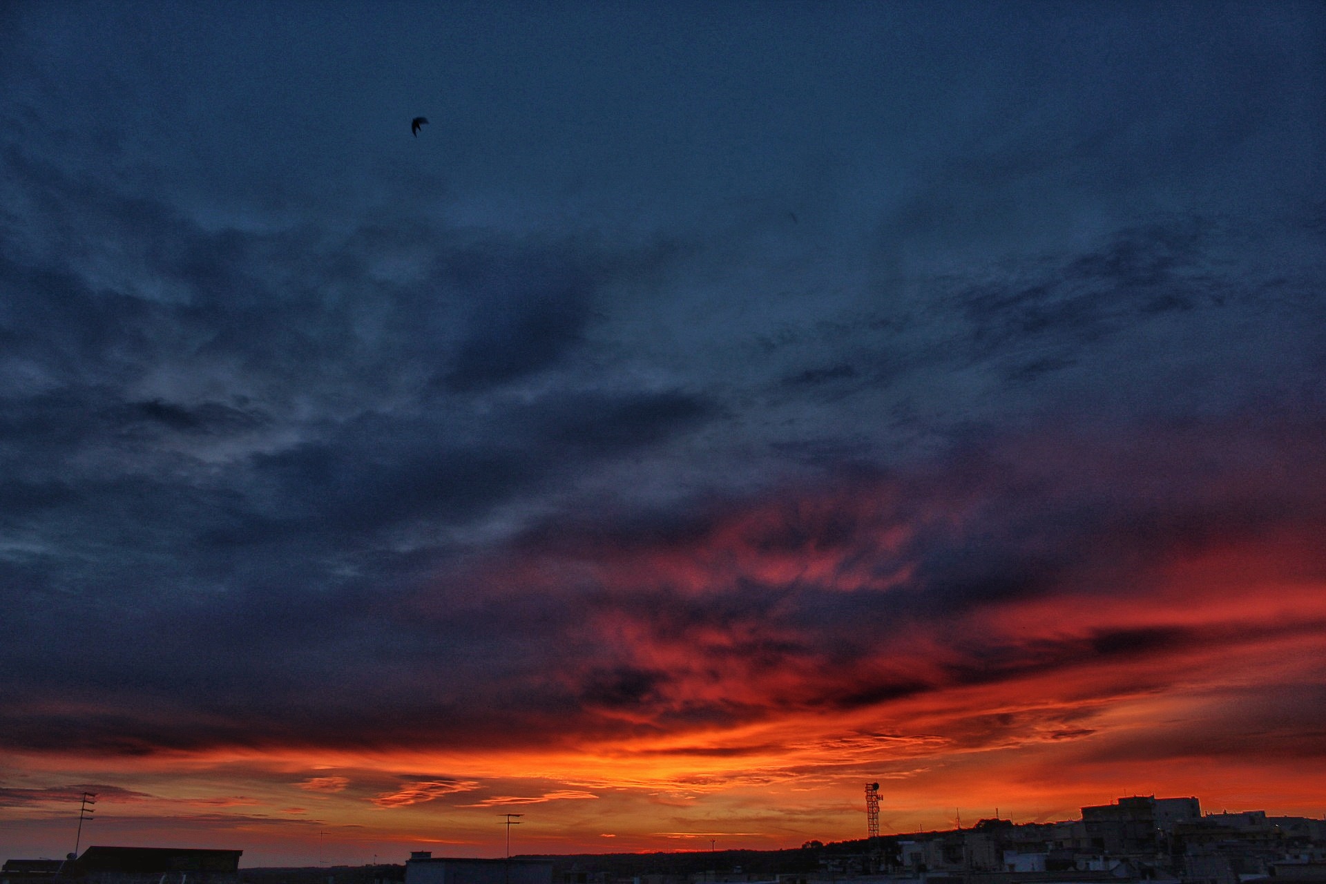 È solo un altro tramonto