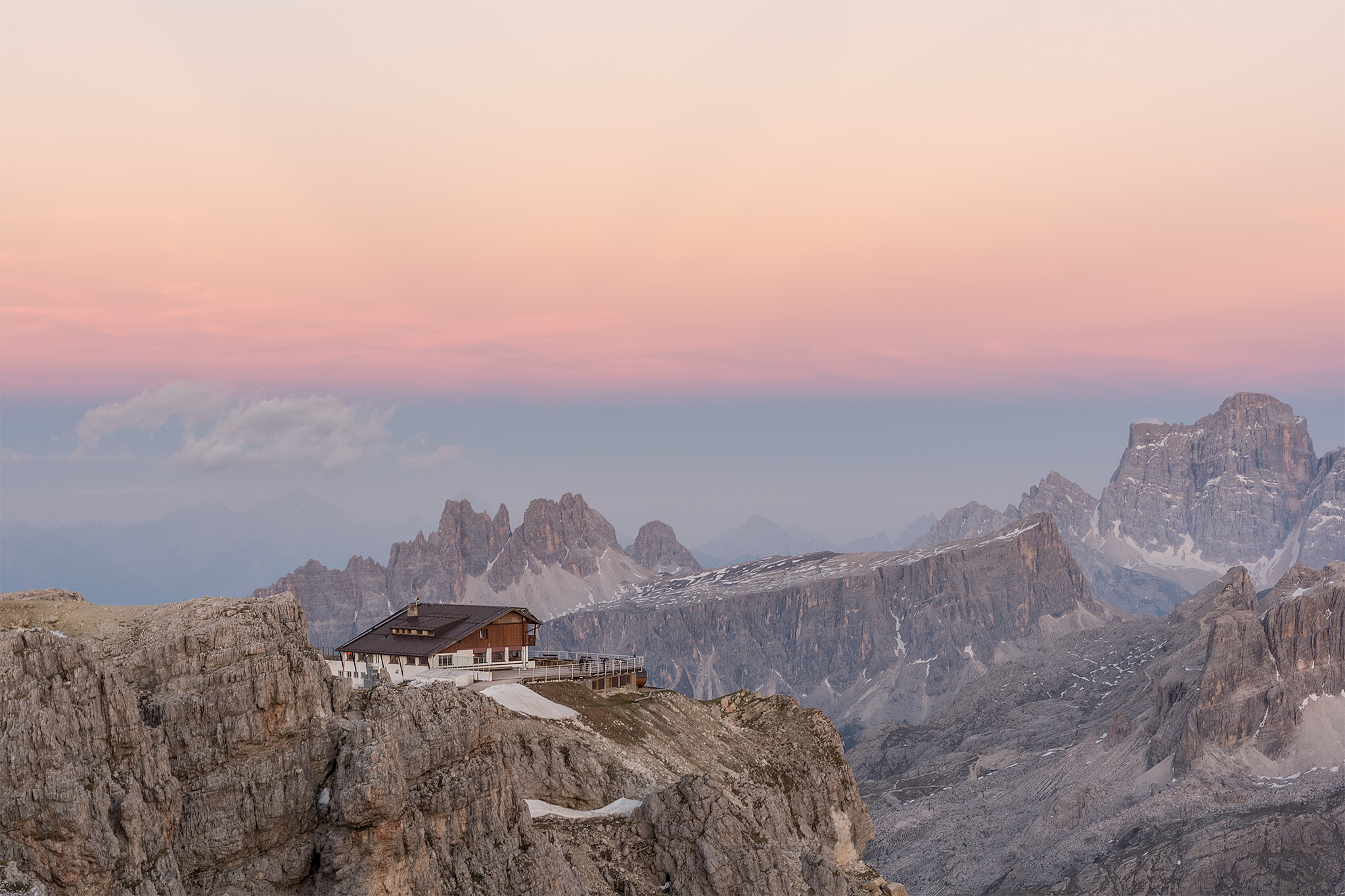 View of the Lagazuoi hut