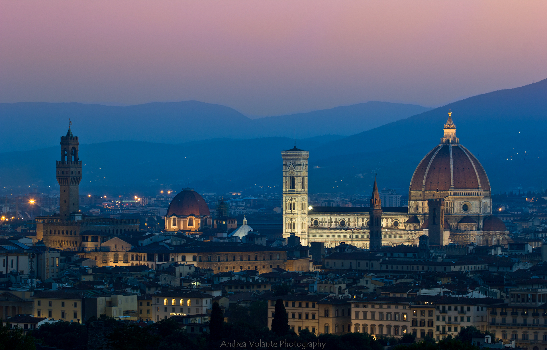 Firenze ..le ultime luci della notte.