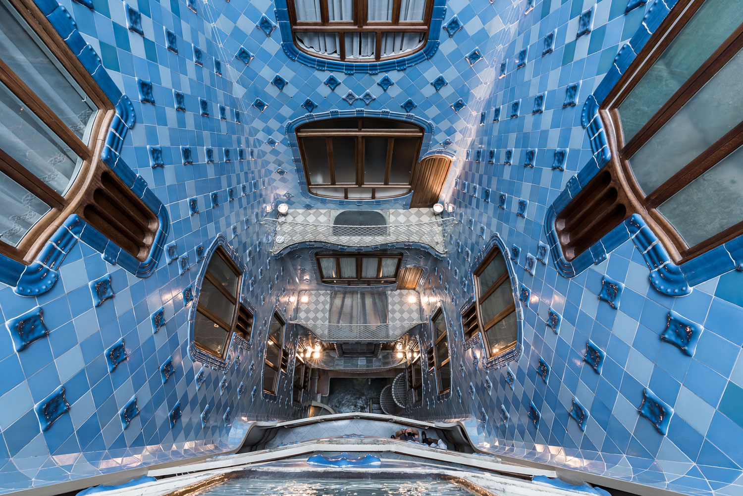 Barcelona-Casa Battlò (internal androne)