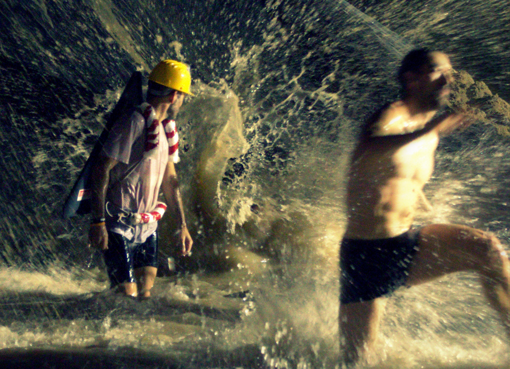 Move between mud and water