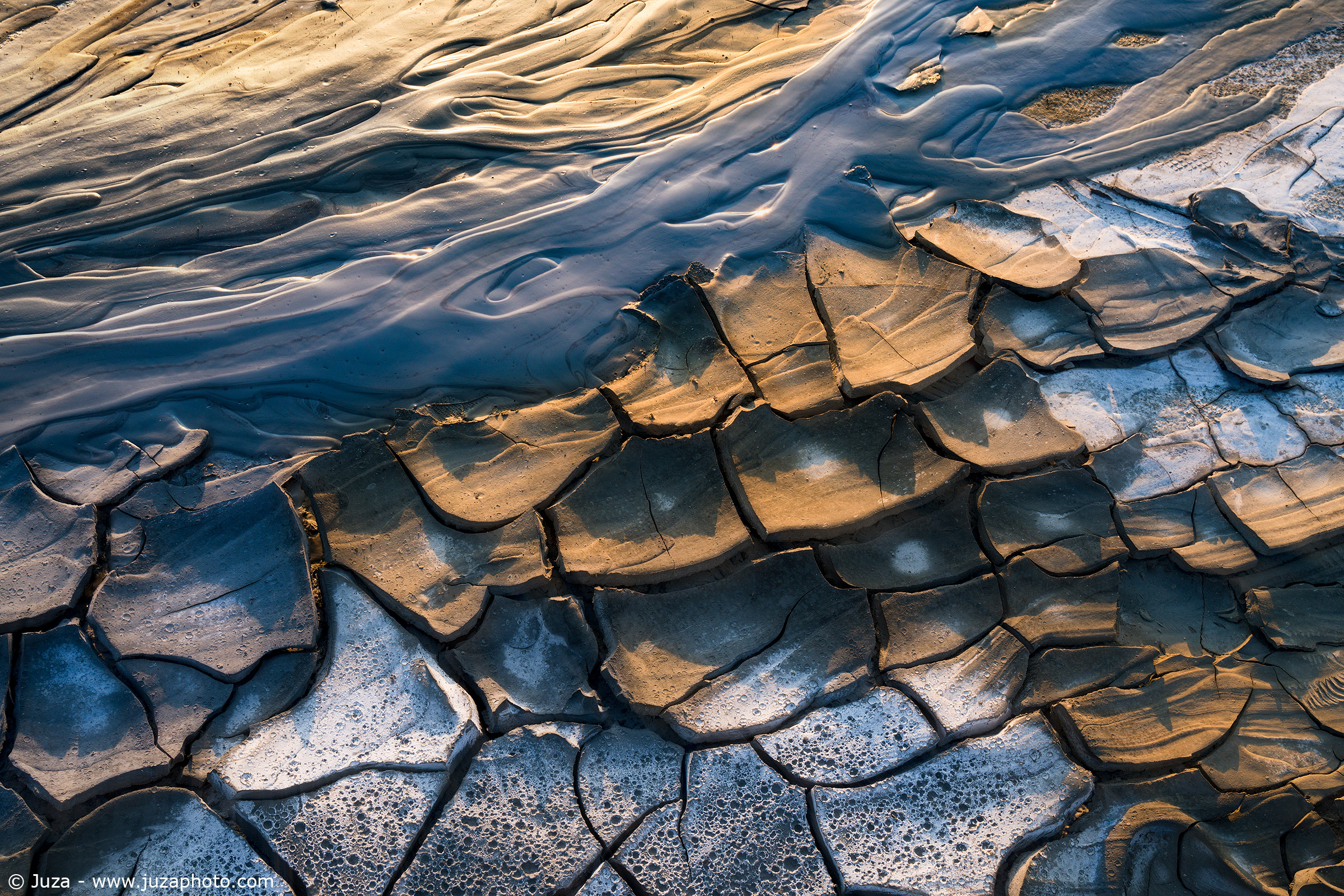 Vulcanii Noroiosi al tramonto