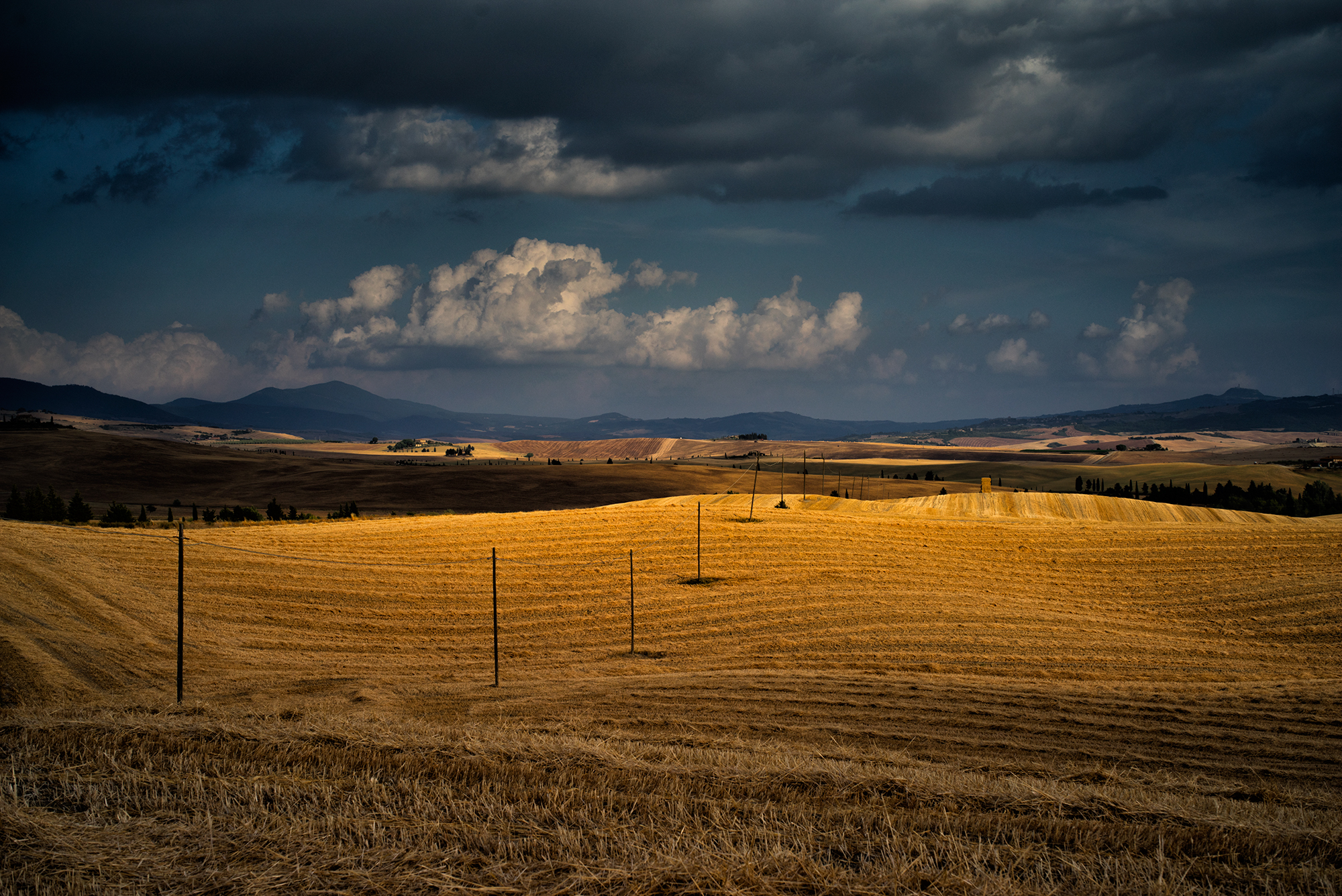 Thousands of colors before the thunderstorm
