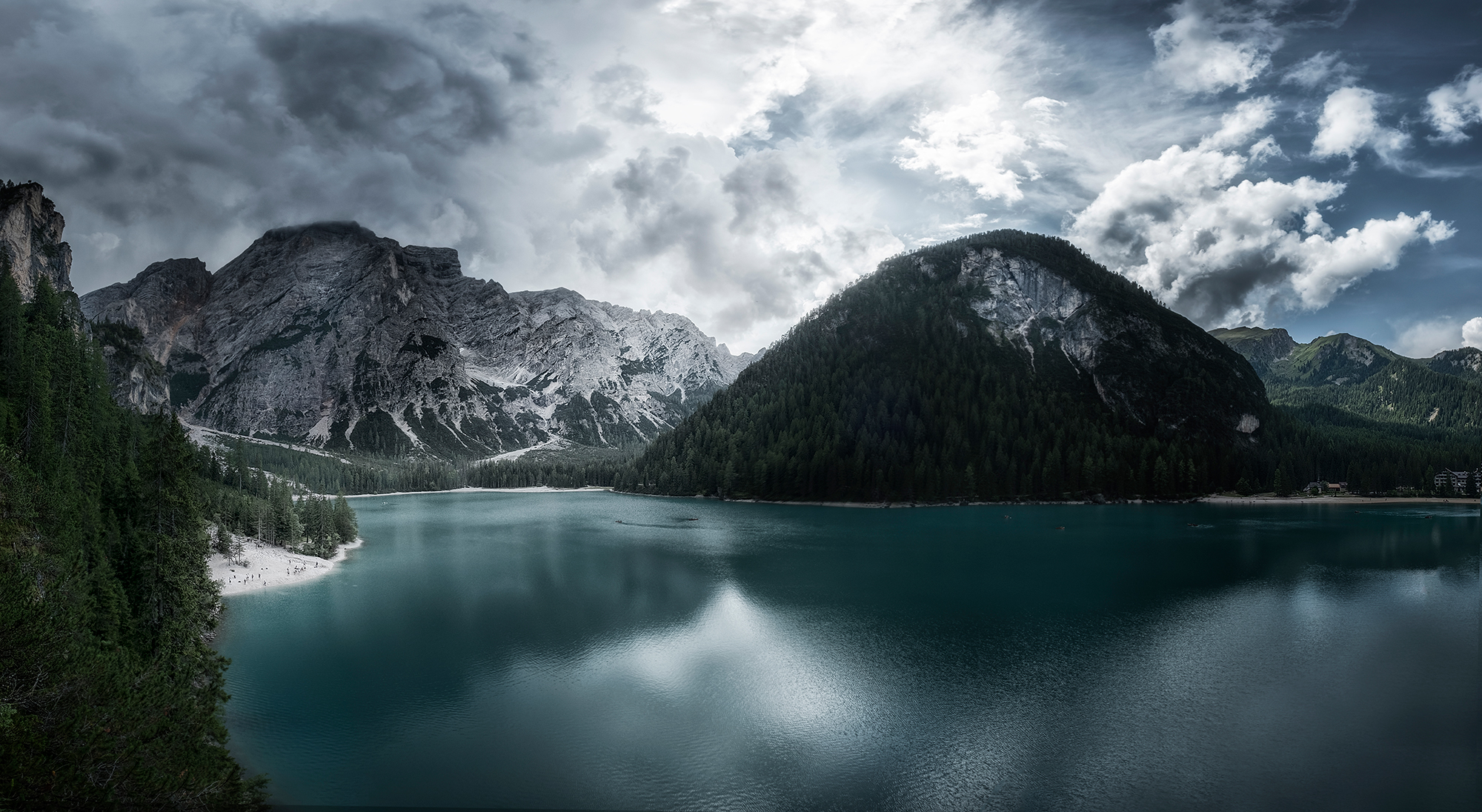 Braies dall'alto
