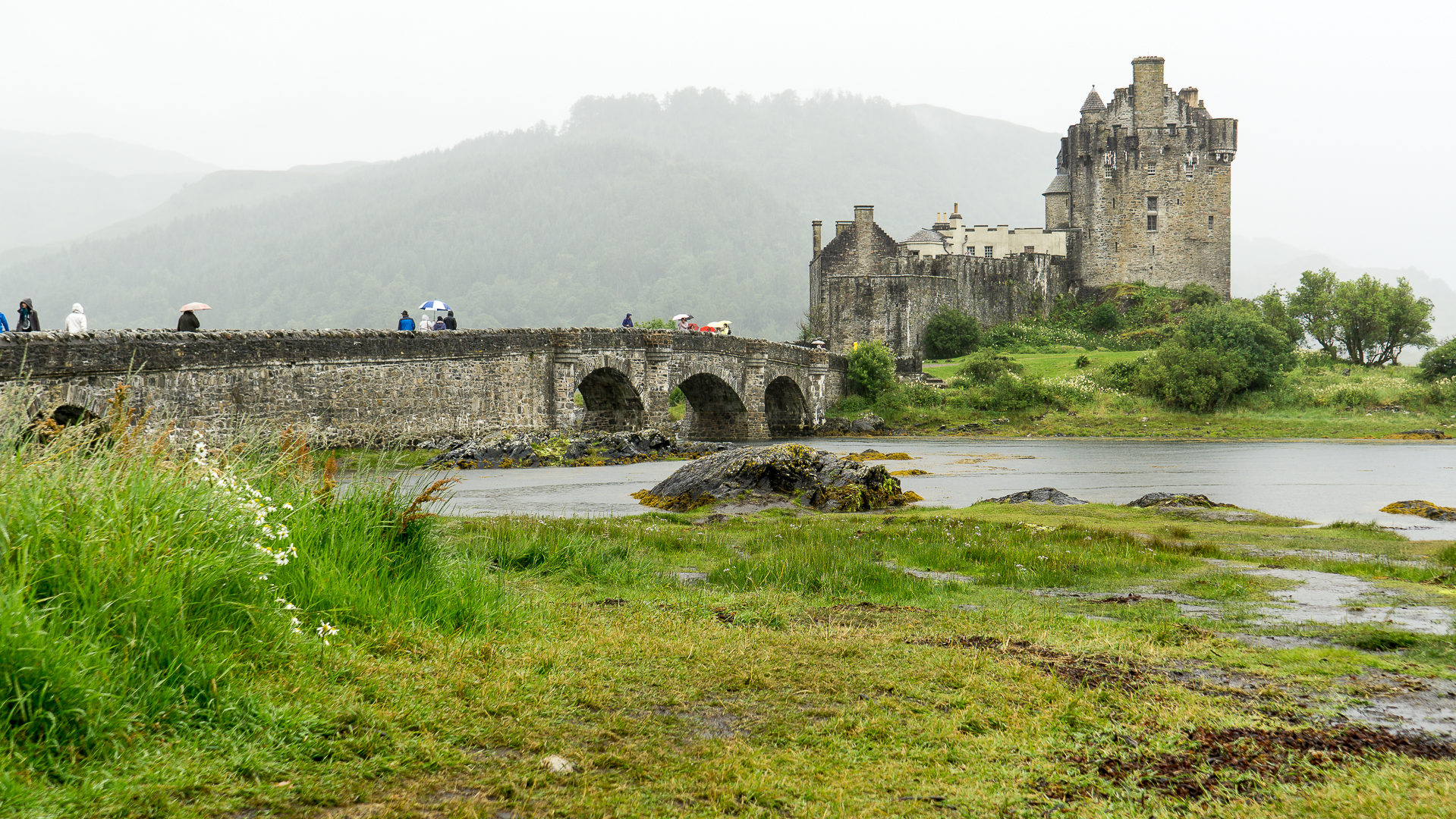 Rain to Eilean Donan