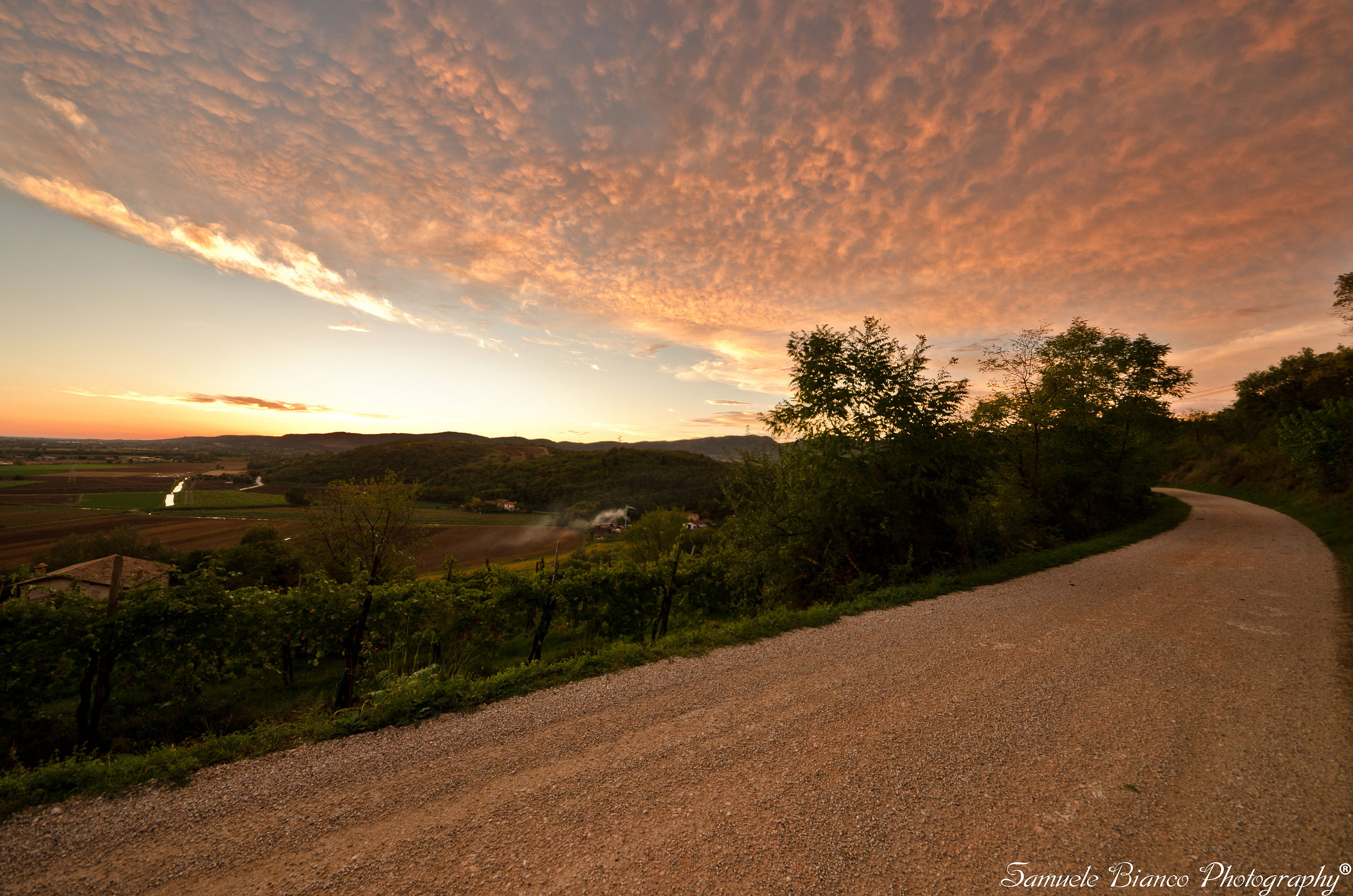 A magnificent sunset to Albettone 3