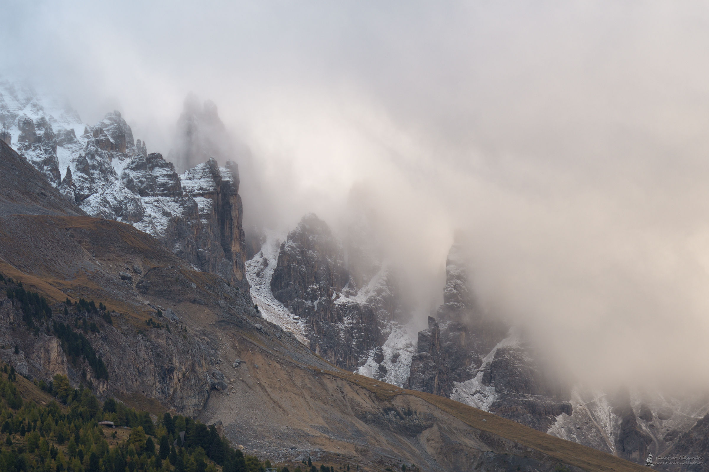 Nuvole basse sulle torri del Latemar