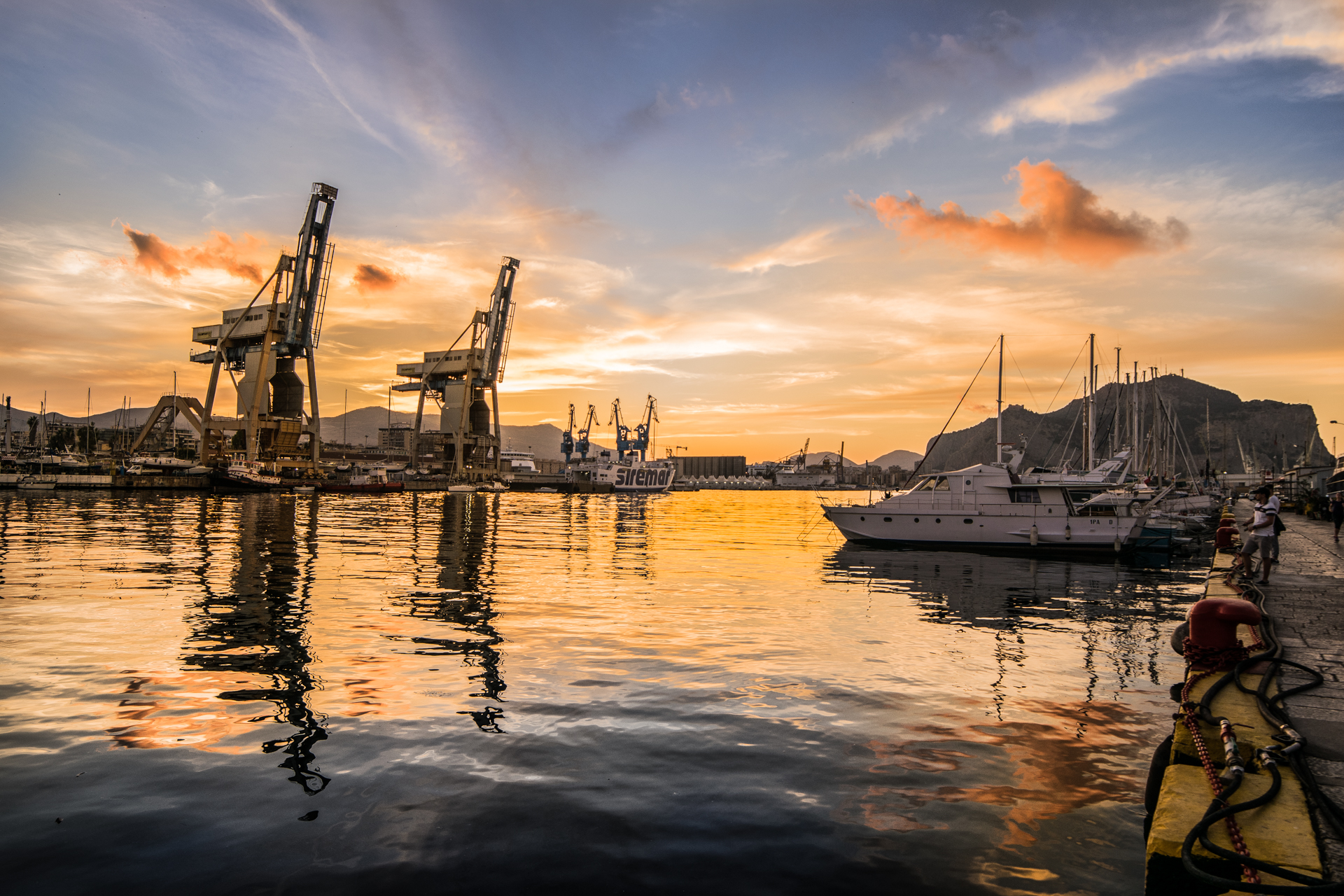 Fuoco, fuochino, fuocherello, acquarello