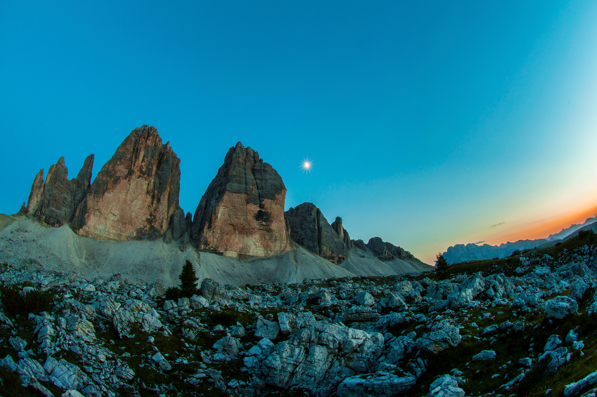 The three plutone peaks