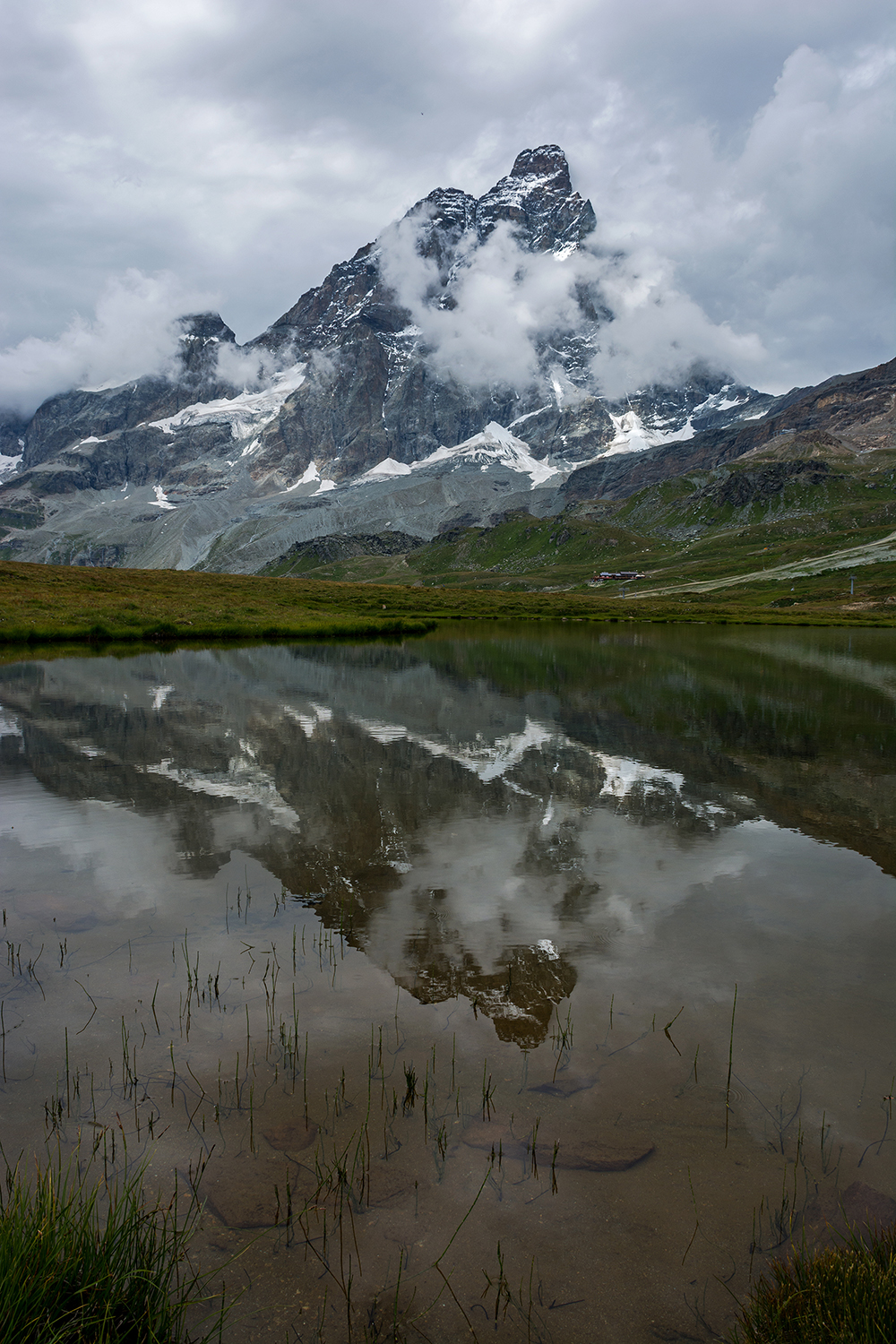 Il Cervino si specchia