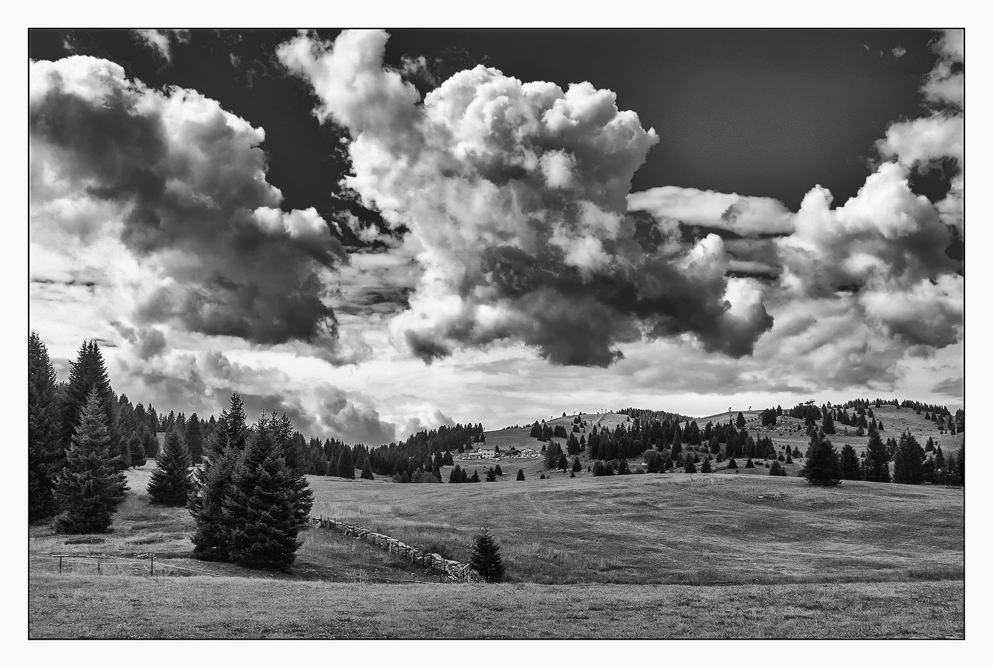 The thunderstorm comes