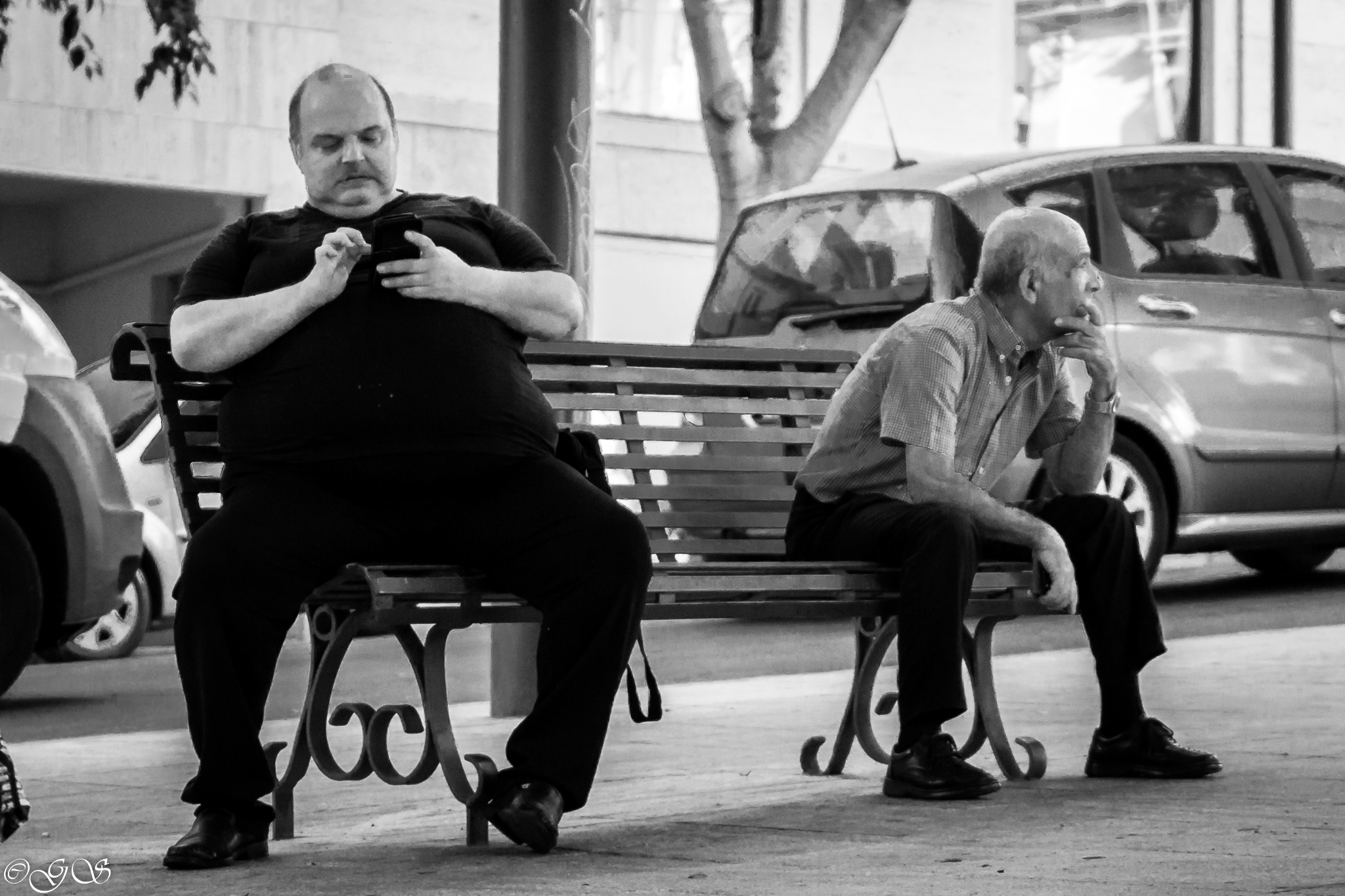 Two chats in the square