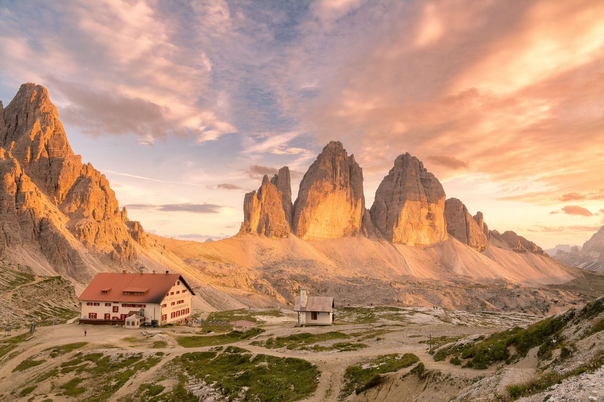 Tramonto alle Tre cime e Rifugio Locatelli