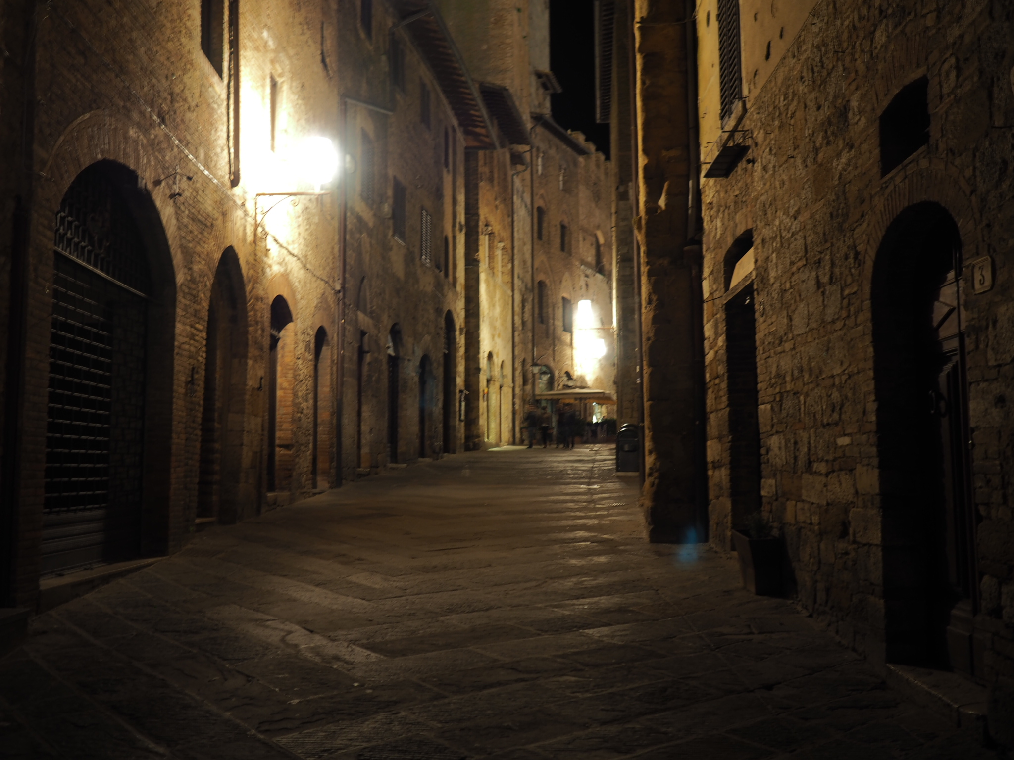 San Gimignano street night picture