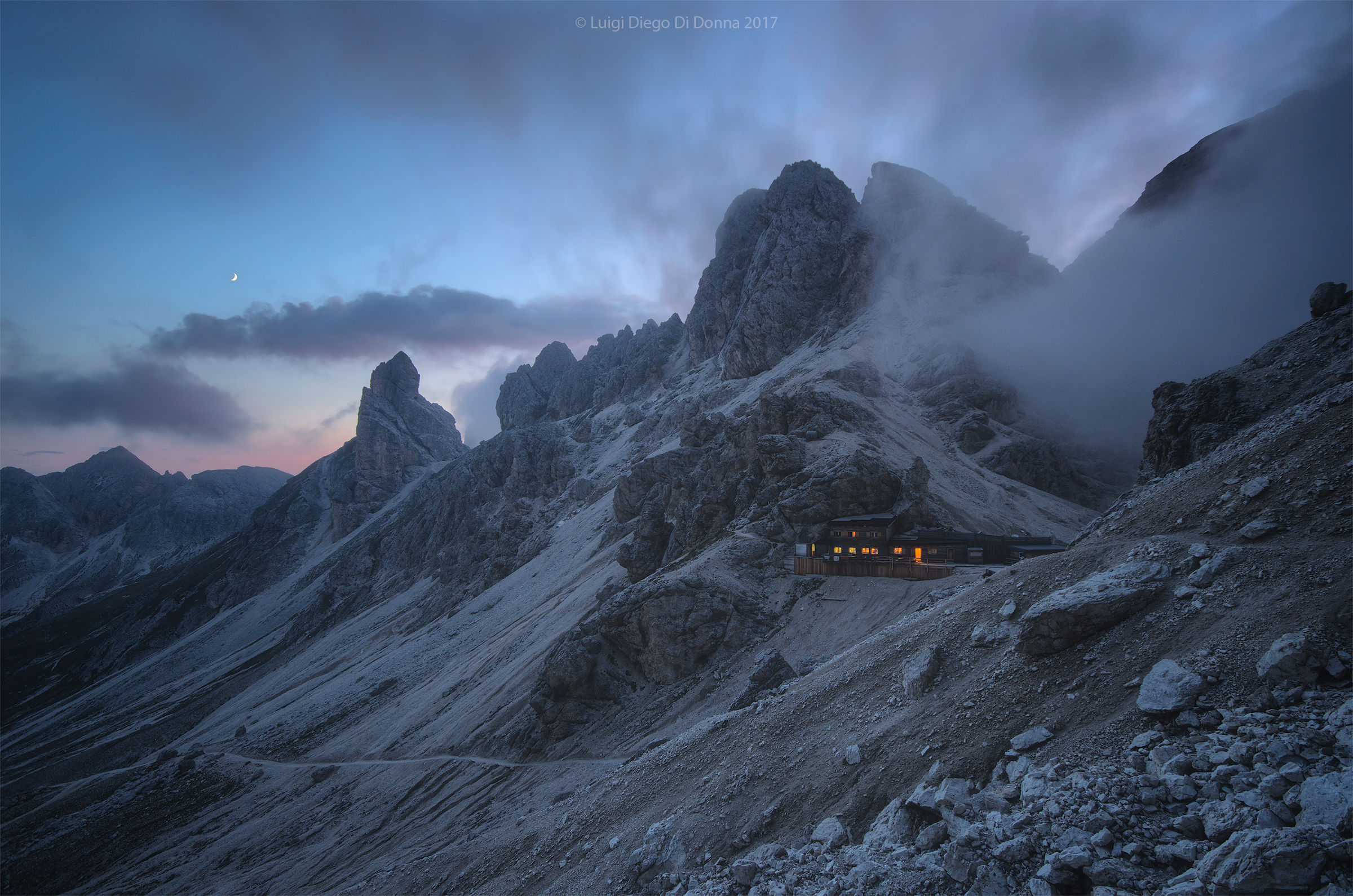 Blue Time at the Spring Pass Refuge