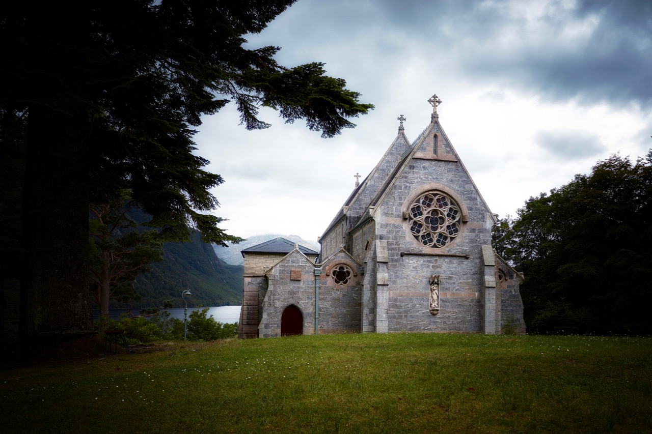 Saint Mary e Saint Finnan Chatolic Church