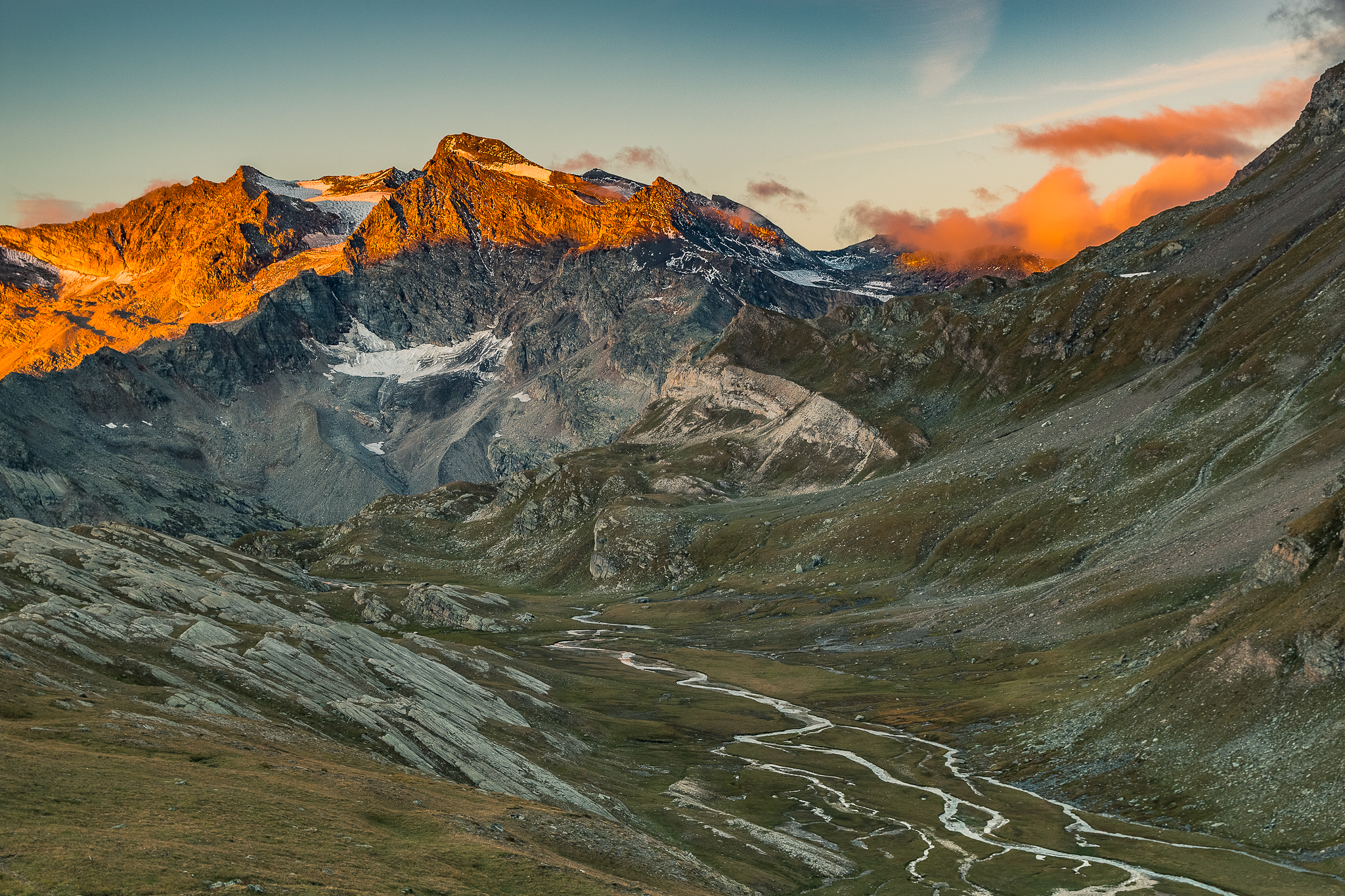 Dawn in the mountains