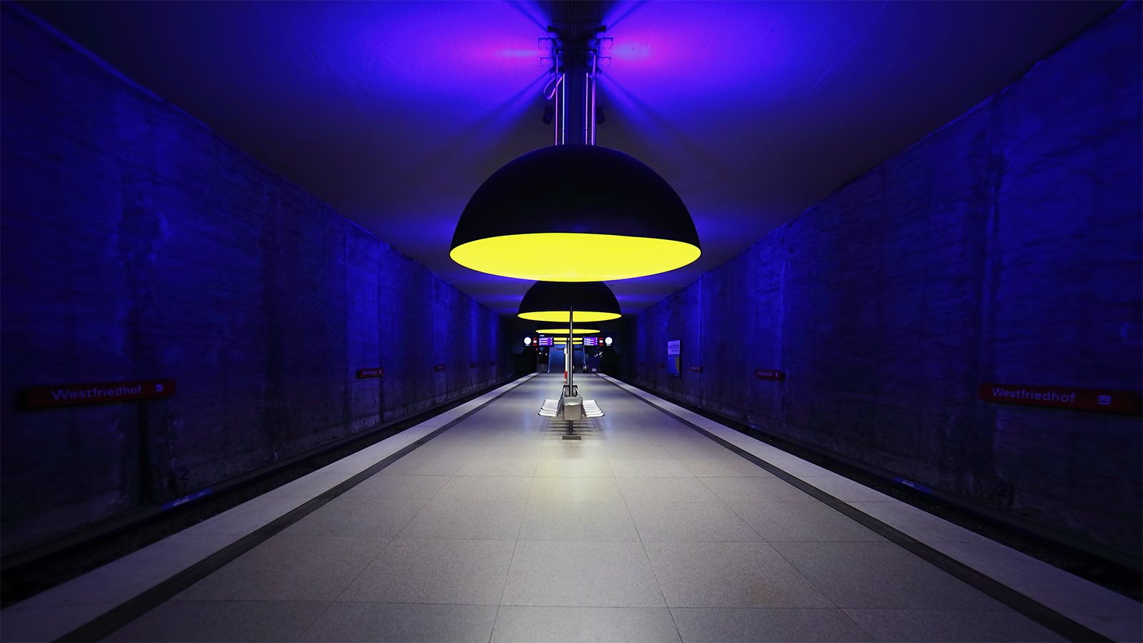 Westfriedhof in yellow