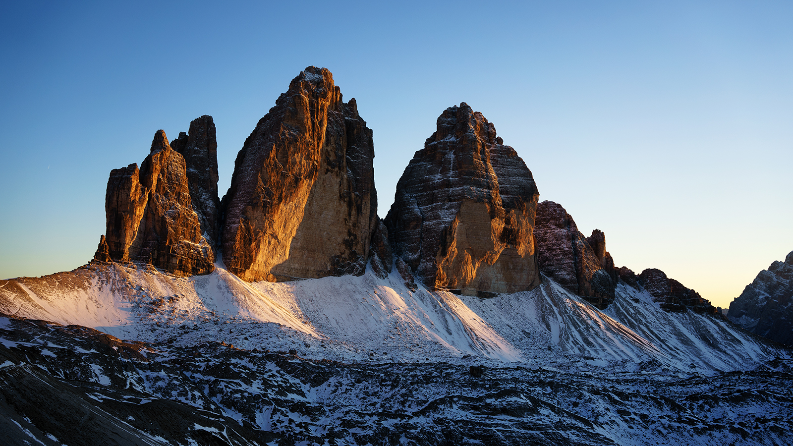 Tre Cime di Lavaredo al tramonto