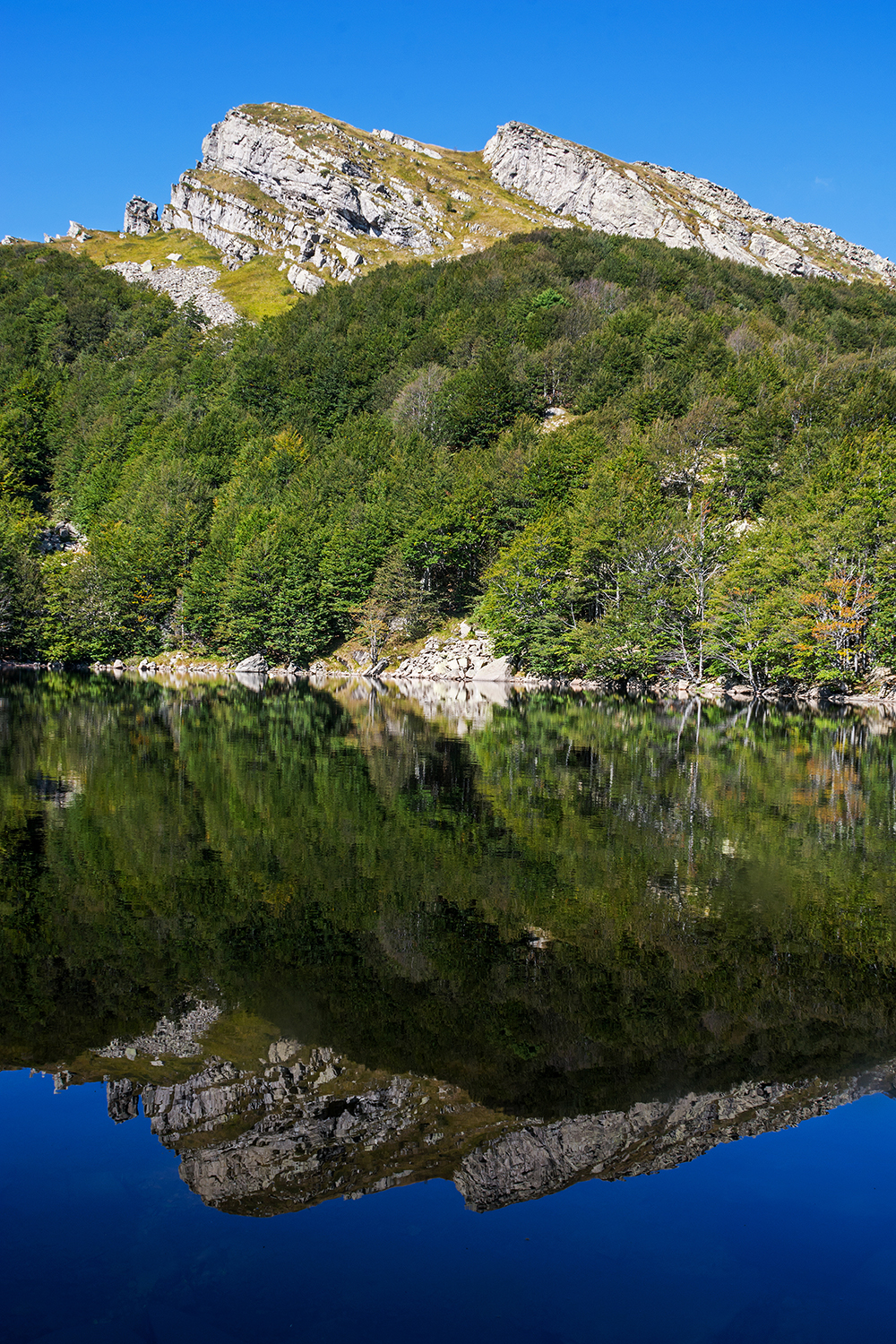 I riflessi del Lago Scuro
