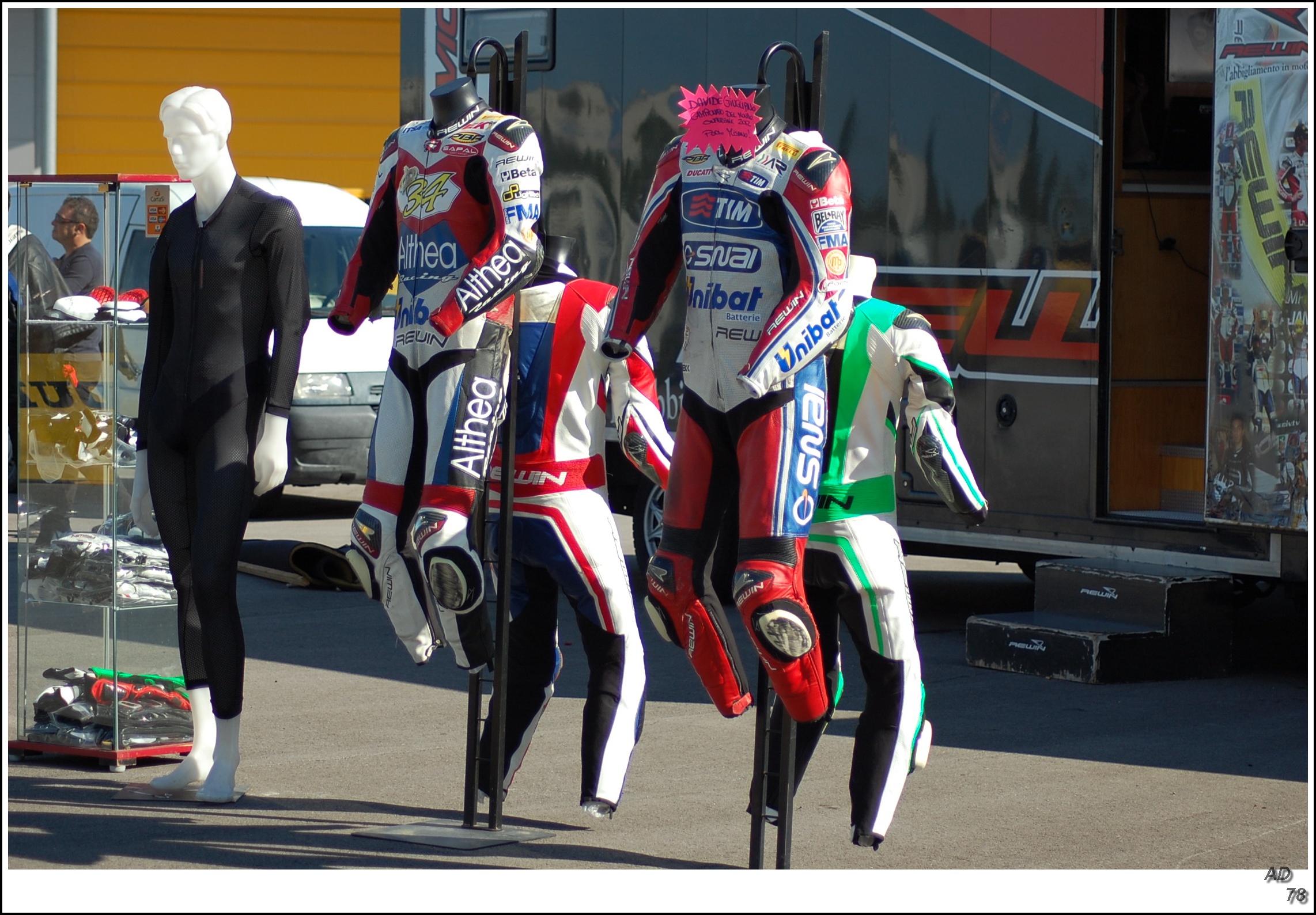 Gare motociclistiche - abbigliamento