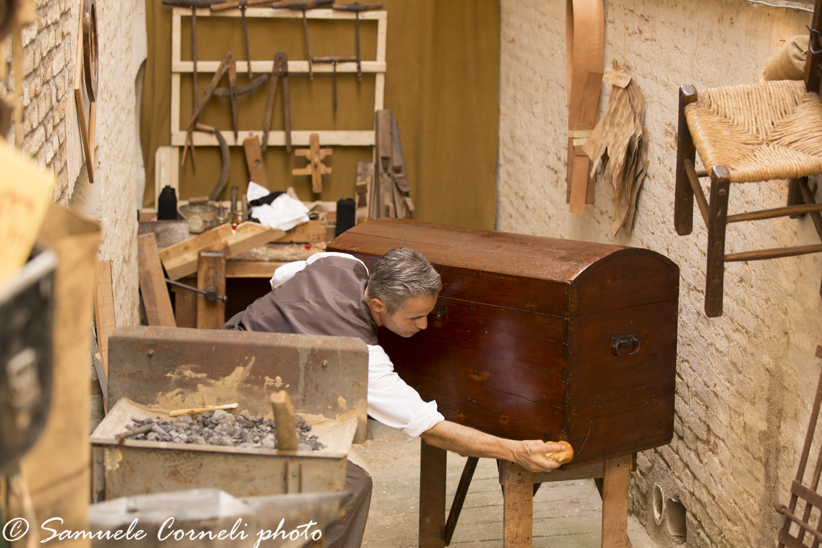 The carpenter craftsman