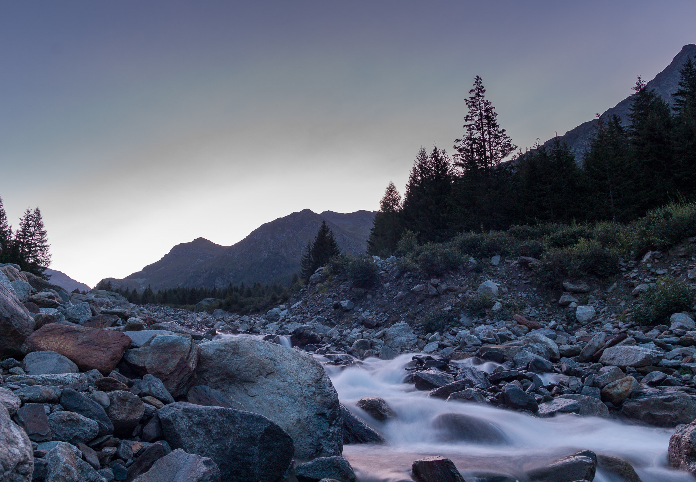 Alba in Val di Rezzalo